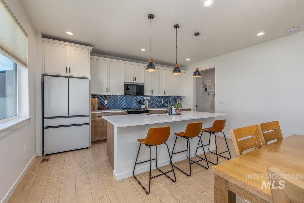 1380 W Chilitna St, Meridian, Idaho 83642, 3 Bedrooms, 2.5 Bathrooms, Residential For Sale, Price $575,000, 98987947