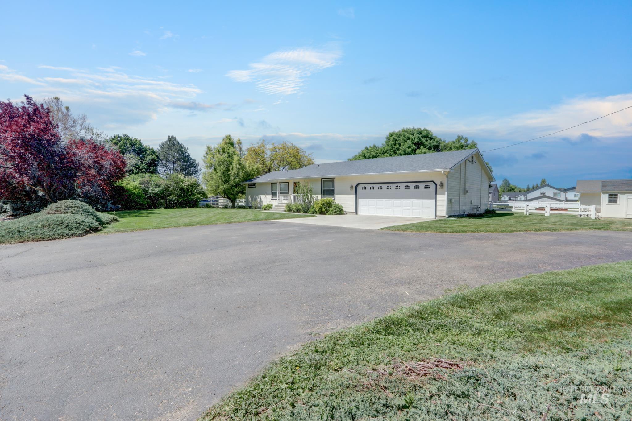 907 52nd St, Nampa, Idaho 83687, 4 Bedrooms, 3 Bathrooms, Residential For Sale, Price $675,000, 98987951