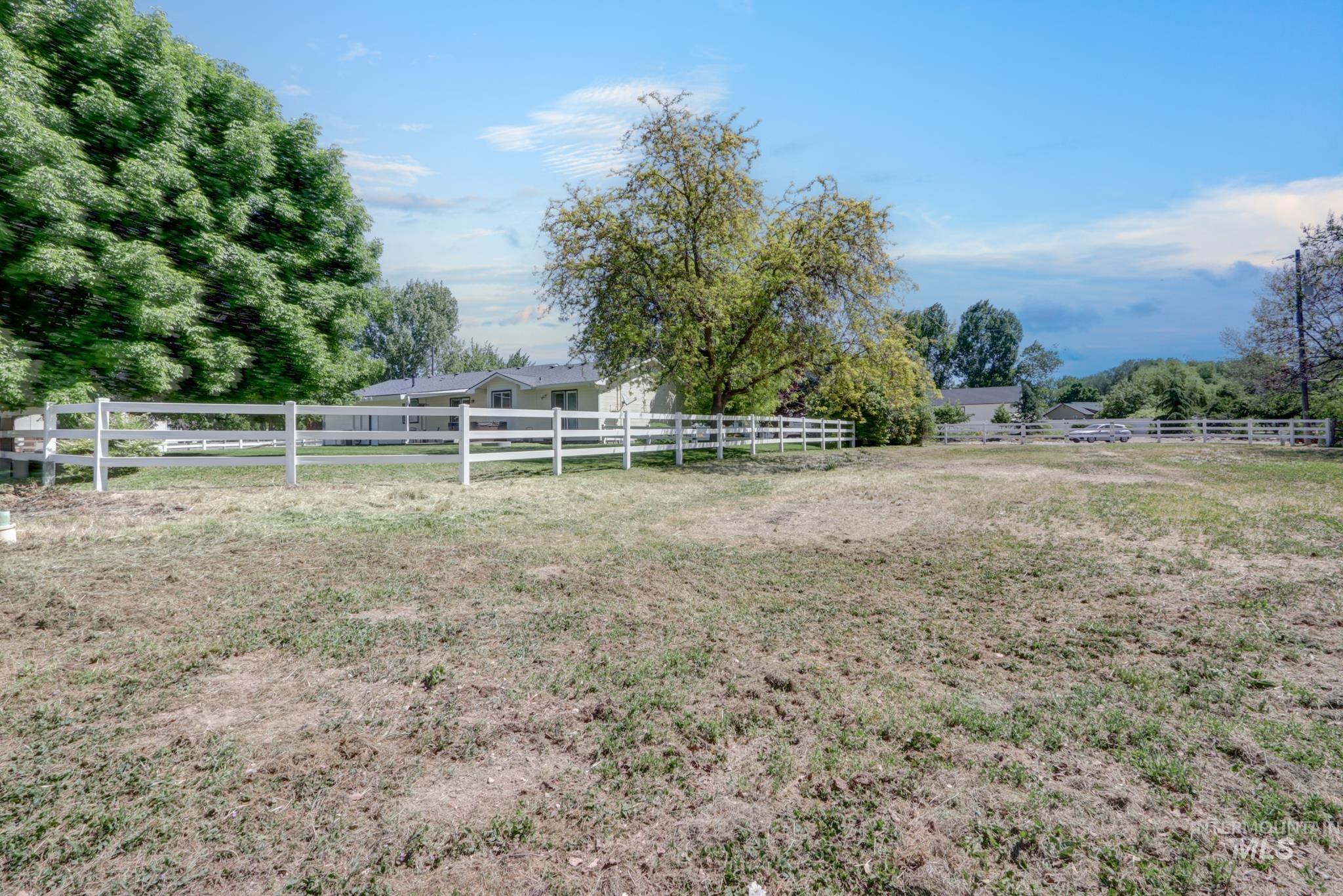 907 52nd St, Nampa, Idaho 83687, 4 Bedrooms, 3 Bathrooms, Residential For Sale, Price $675,000, 98987951