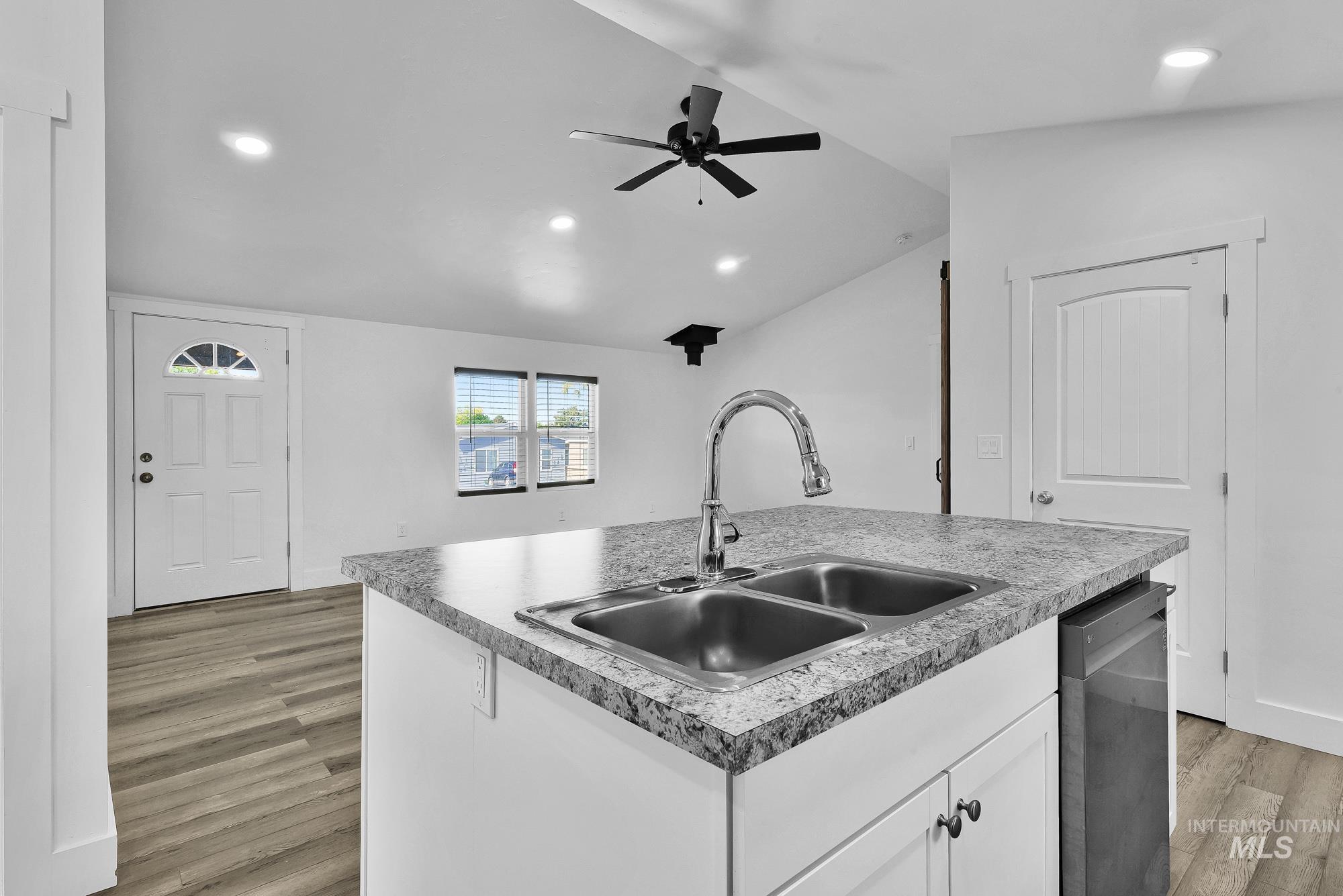 2324 E Blue Lake Lane, Boise, Idaho 83716, 2 Bedrooms, 2 Bathrooms, Residential For Sale, Price $174,000, 98987952