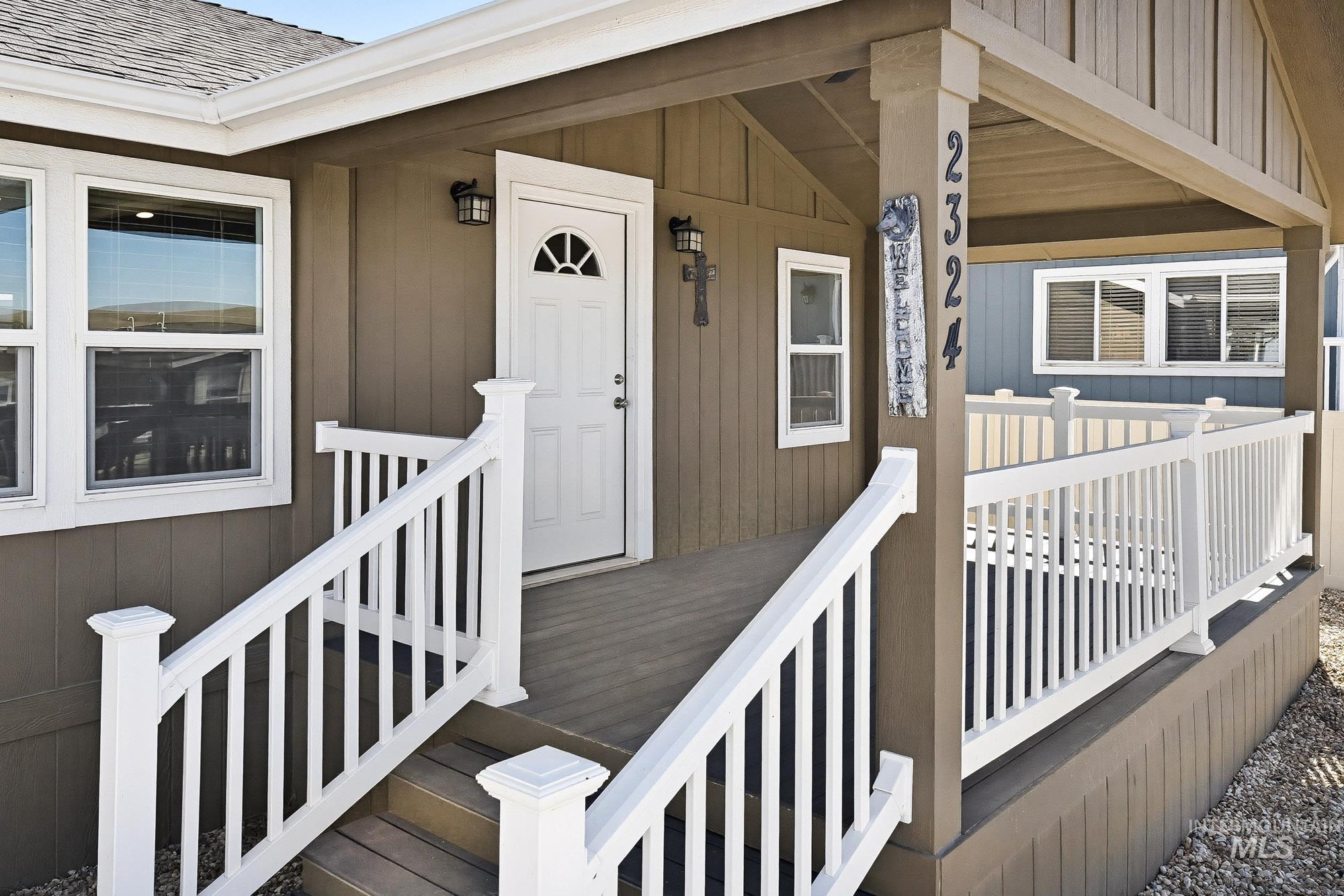 2324 E Blue Lake Lane, Boise, Idaho 83716, 2 Bedrooms, 2 Bathrooms, Residential For Sale, Price $174,000, 98987952