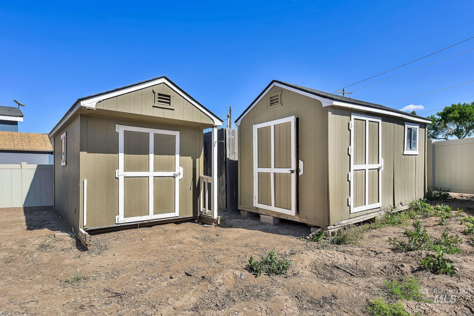2324 E Blue Lake Lane, Boise, Idaho 83716, 2 Bedrooms, 2 Bathrooms, Residential For Sale, Price $174,000, 98987952