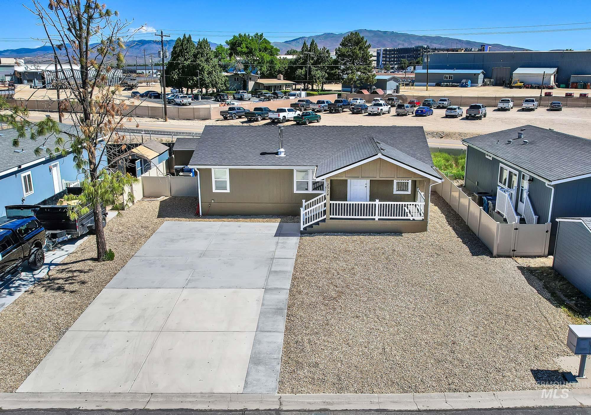 2324 E Blue Lake Lane, Boise, Idaho 83716, 2 Bedrooms, 2 Bathrooms, Residential For Sale, Price $174,000, 98987952