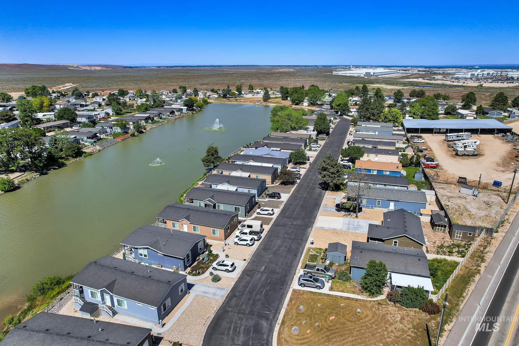2324 E Blue Lake Lane, Boise, Idaho 83716, 2 Bedrooms, 2 Bathrooms, Residential For Sale, Price $174,000, 98987952