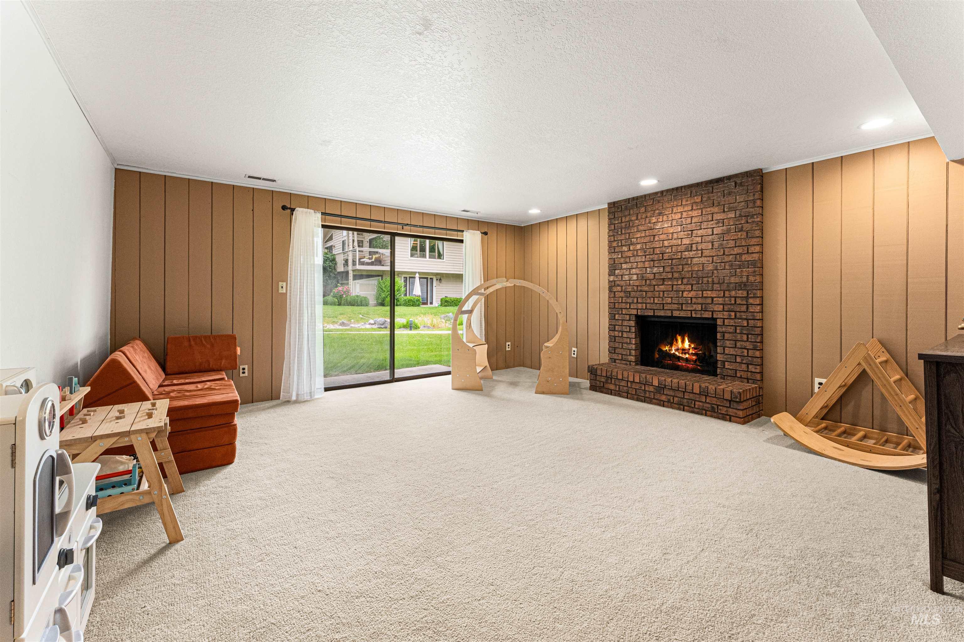 149 S Quail Run Place, Boise, Idaho 83709, 4 Bedrooms, 3 Bathrooms, Residential For Sale, Price $525,000, 98987953