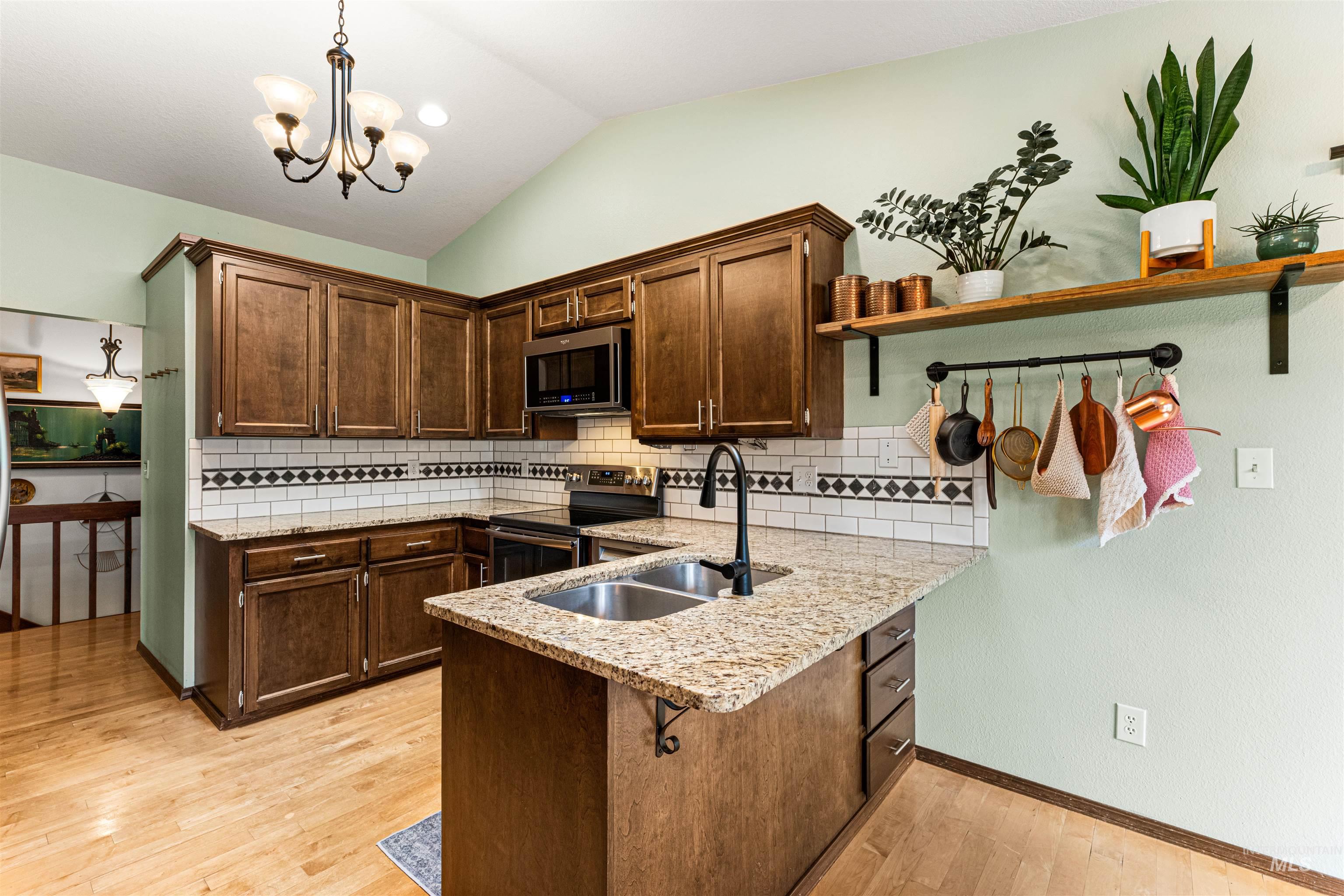 149 S Quail Run Place, Boise, Idaho 83709, 4 Bedrooms, 3 Bathrooms, Residential For Sale, Price $525,000, 98987953