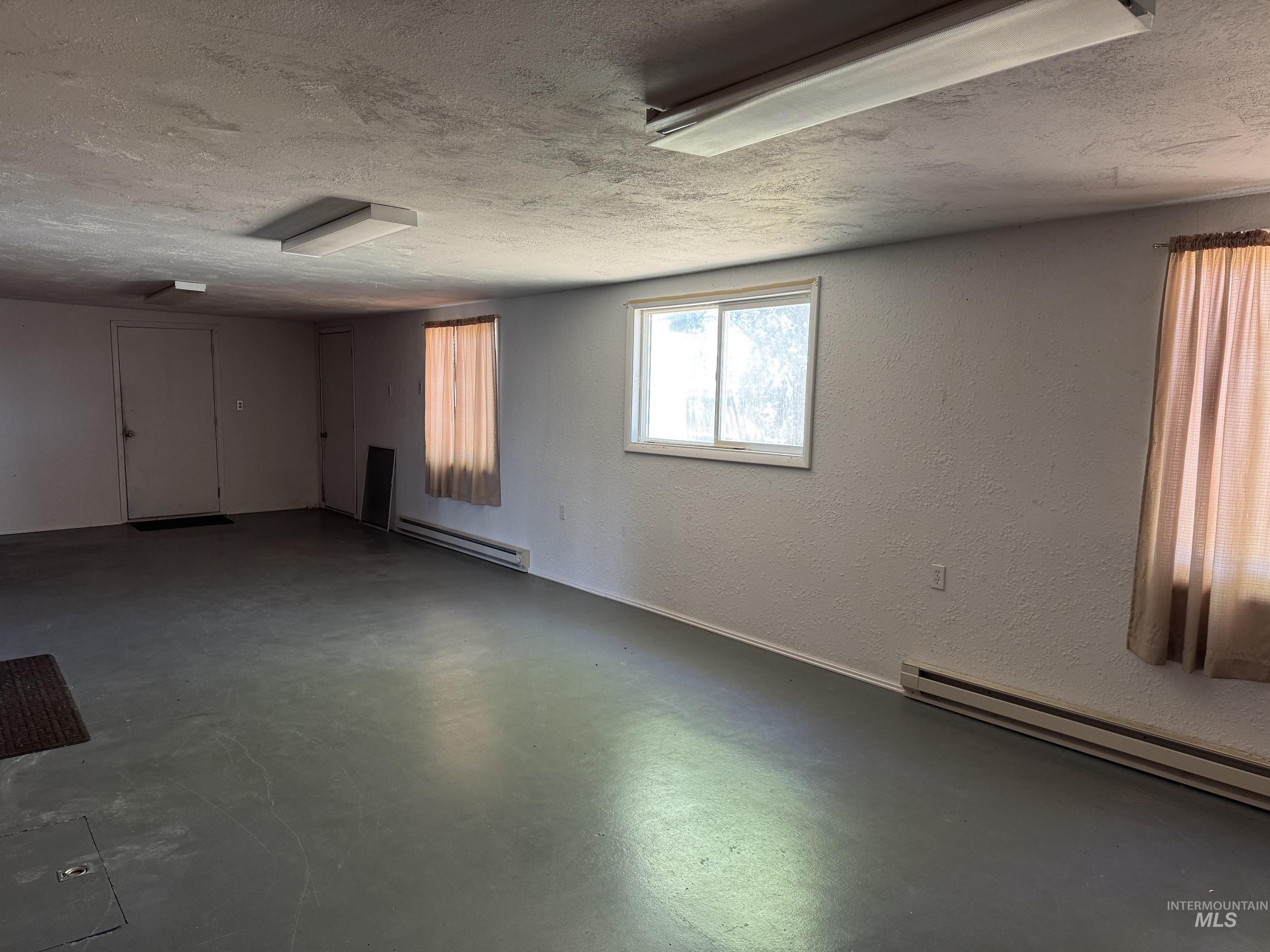 308 N 200 N, Jerome, Idaho 83338, 4 Bedrooms, 2 Bathrooms, Residential For Sale, Price $389,900, 98987956