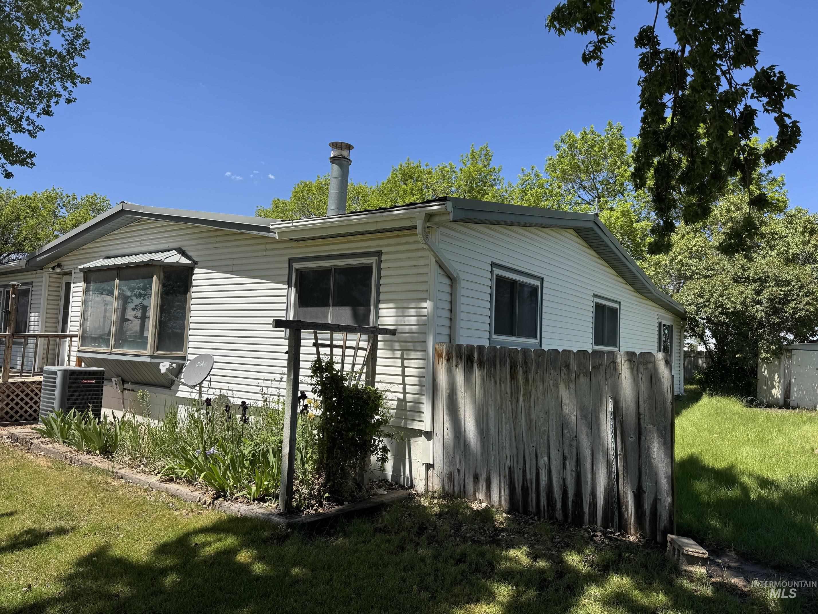 308 N 200 N, Jerome, Idaho 83338, 4 Bedrooms, 2 Bathrooms, Residential For Sale, Price $389,900, 98987956