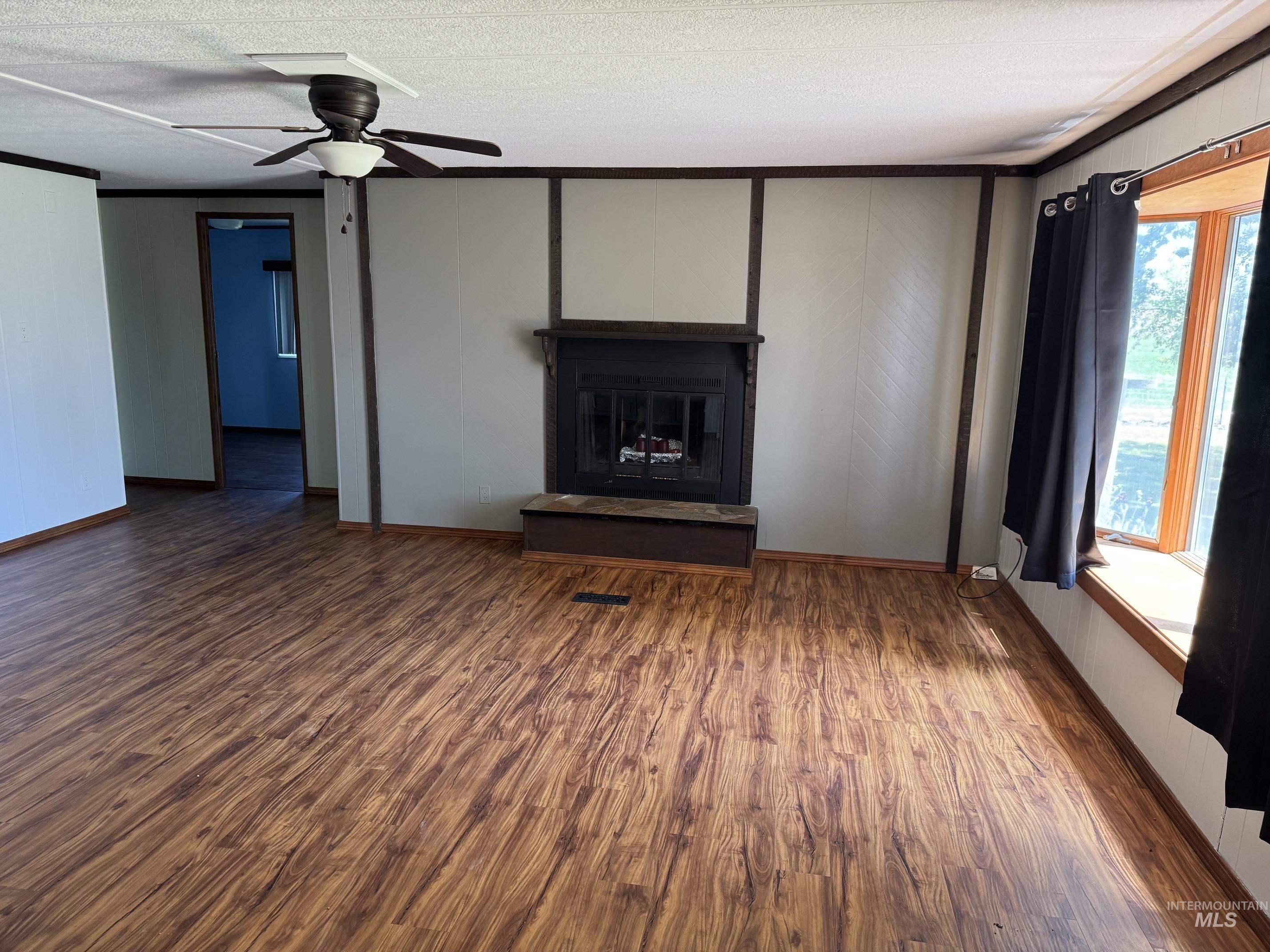 308 N 200 N, Jerome, Idaho 83338, 4 Bedrooms, 2 Bathrooms, Residential For Sale, Price $389,900, 98987956