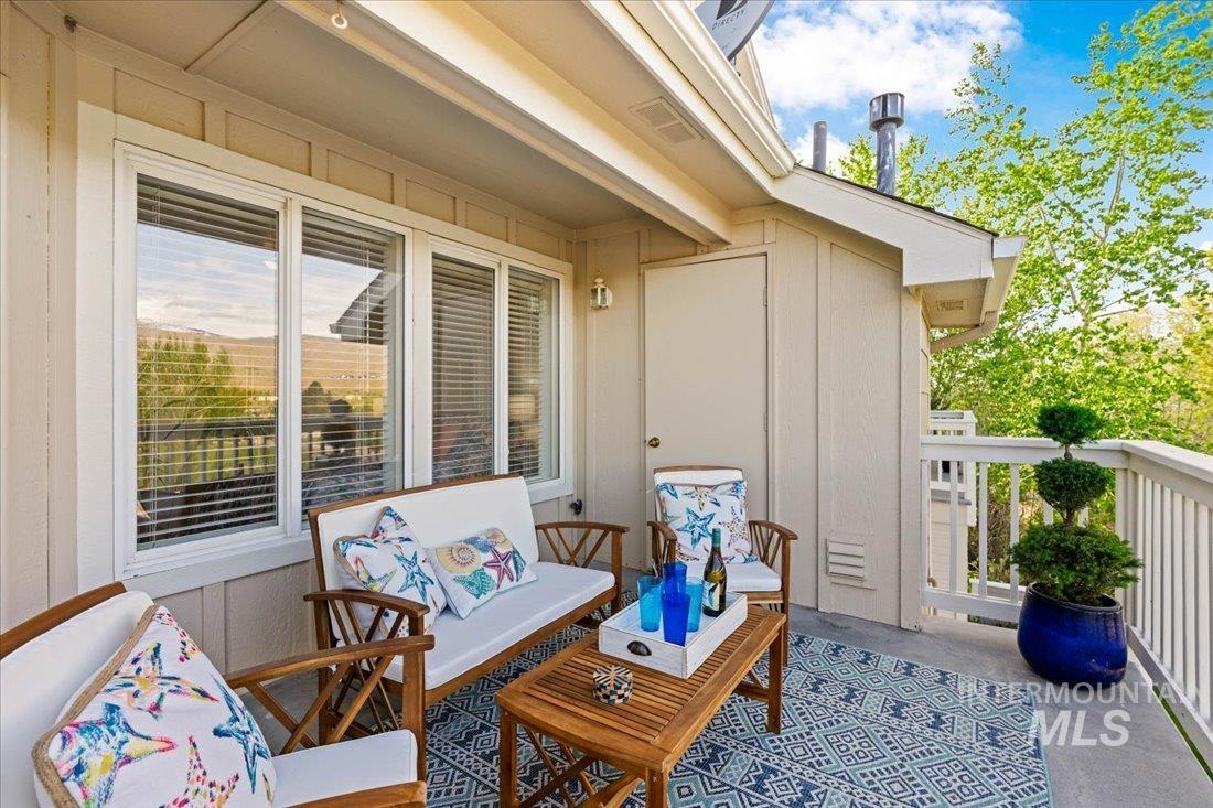 5110 S Surprise Way, Boise, Idaho 83716, 2 Bedrooms, 2 Bathrooms, Residential For Sale, Price $495,000, 98987957