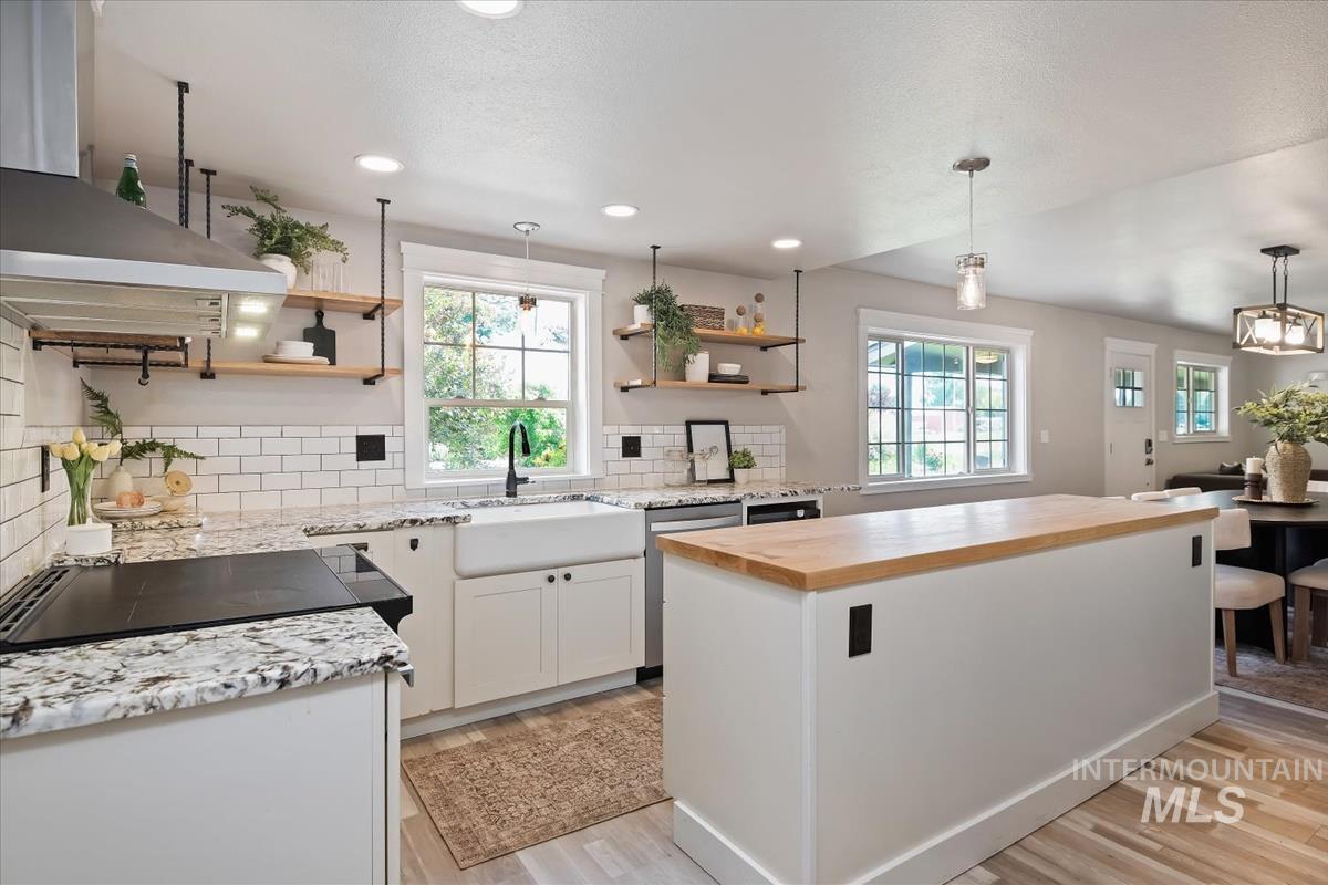 2333 N Mountain Ash Ave, Kuna, Idaho 83634, 4 Bedrooms, 3 Bathrooms, Residential For Sale, Price $839,900, 98987959