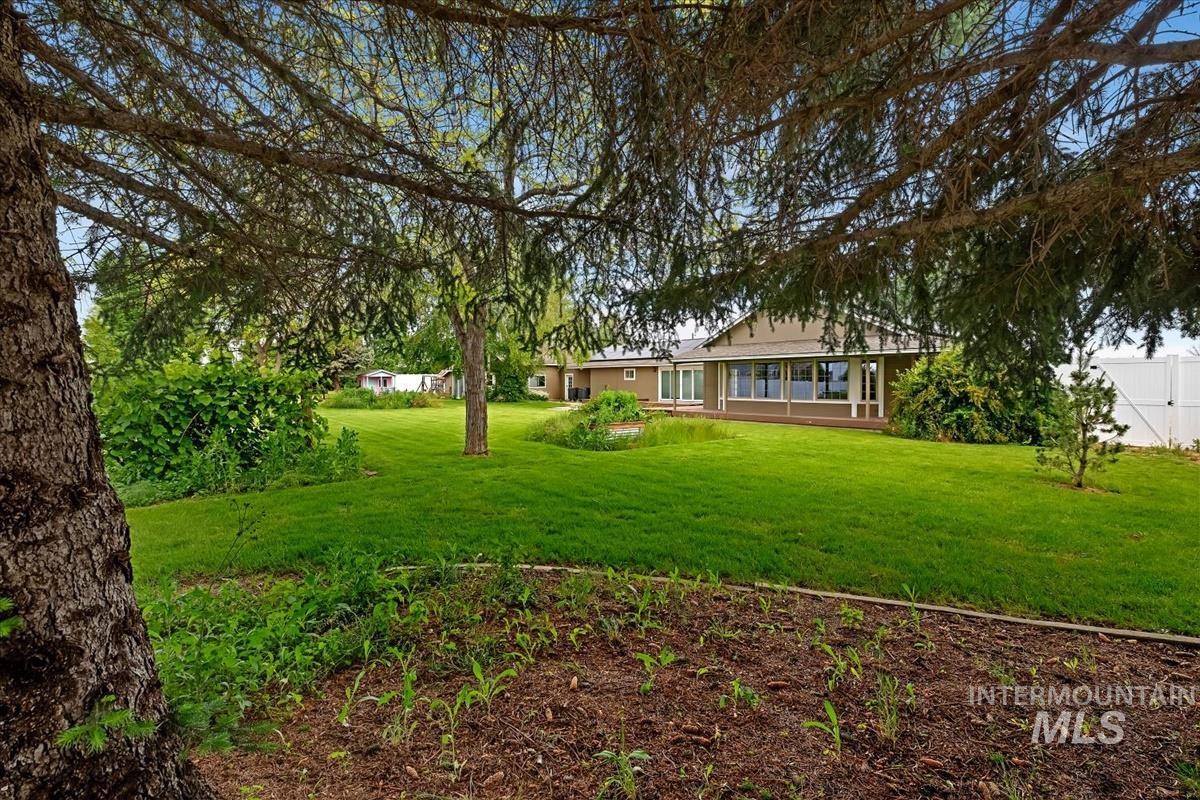 2333 N Mountain Ash Ave, Kuna, Idaho 83634, 4 Bedrooms, 3 Bathrooms, Residential For Sale, Price $839,900, 98987959