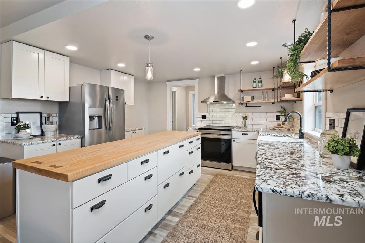 2333 N Mountain Ash Ave, Kuna, Idaho 83634, 4 Bedrooms, 3 Bathrooms, Residential For Sale, Price $839,900, 98987959
