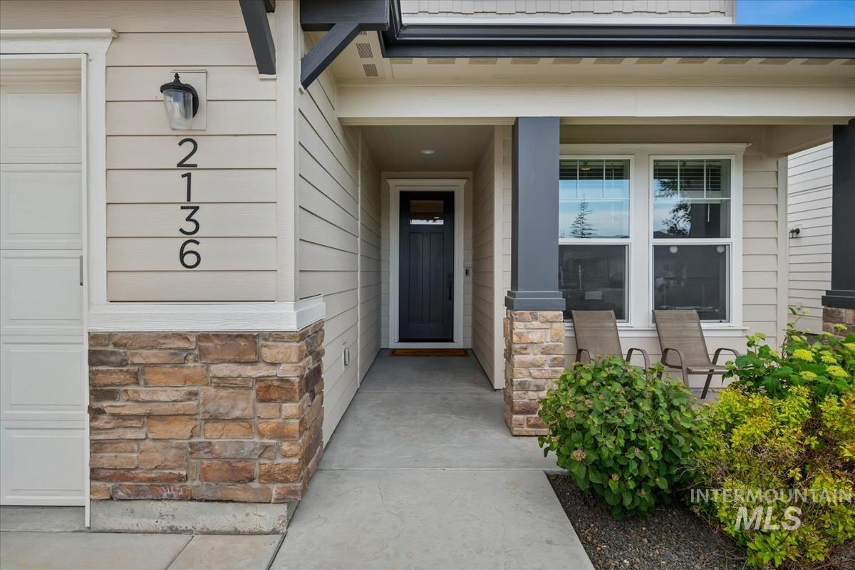 2136 N Sunset Farm Pl, Kuna, Idaho 83634, 5 Bedrooms, 2.5 Bathrooms, Residential For Sale, Price $630,000, 98987960