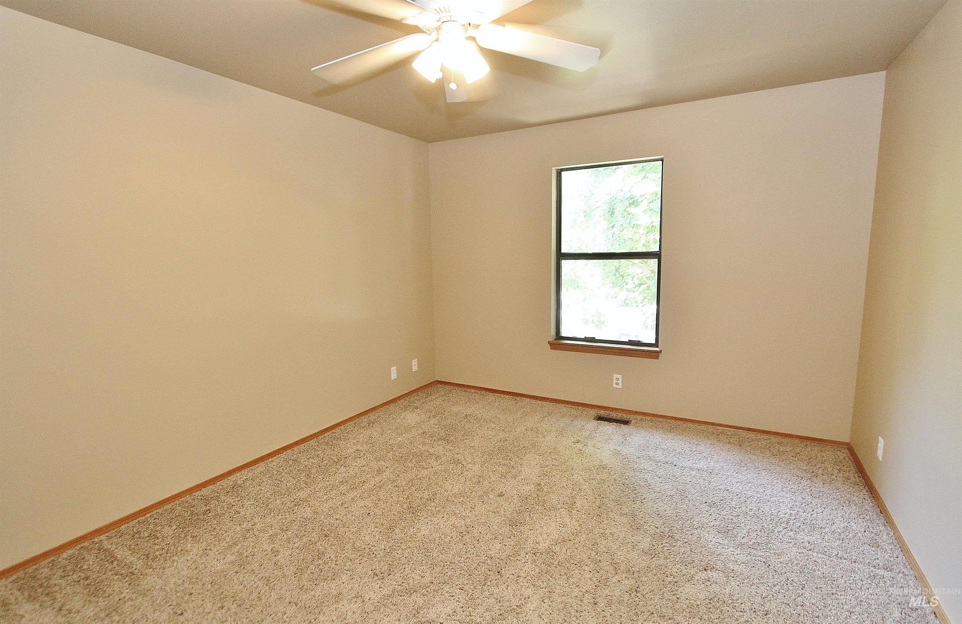 1958 S Division Ave, Boise, Idaho 83706, 3 Bedrooms, 2.5 Bathrooms, Residential For Sale, Price $425,000,MLS 98987961