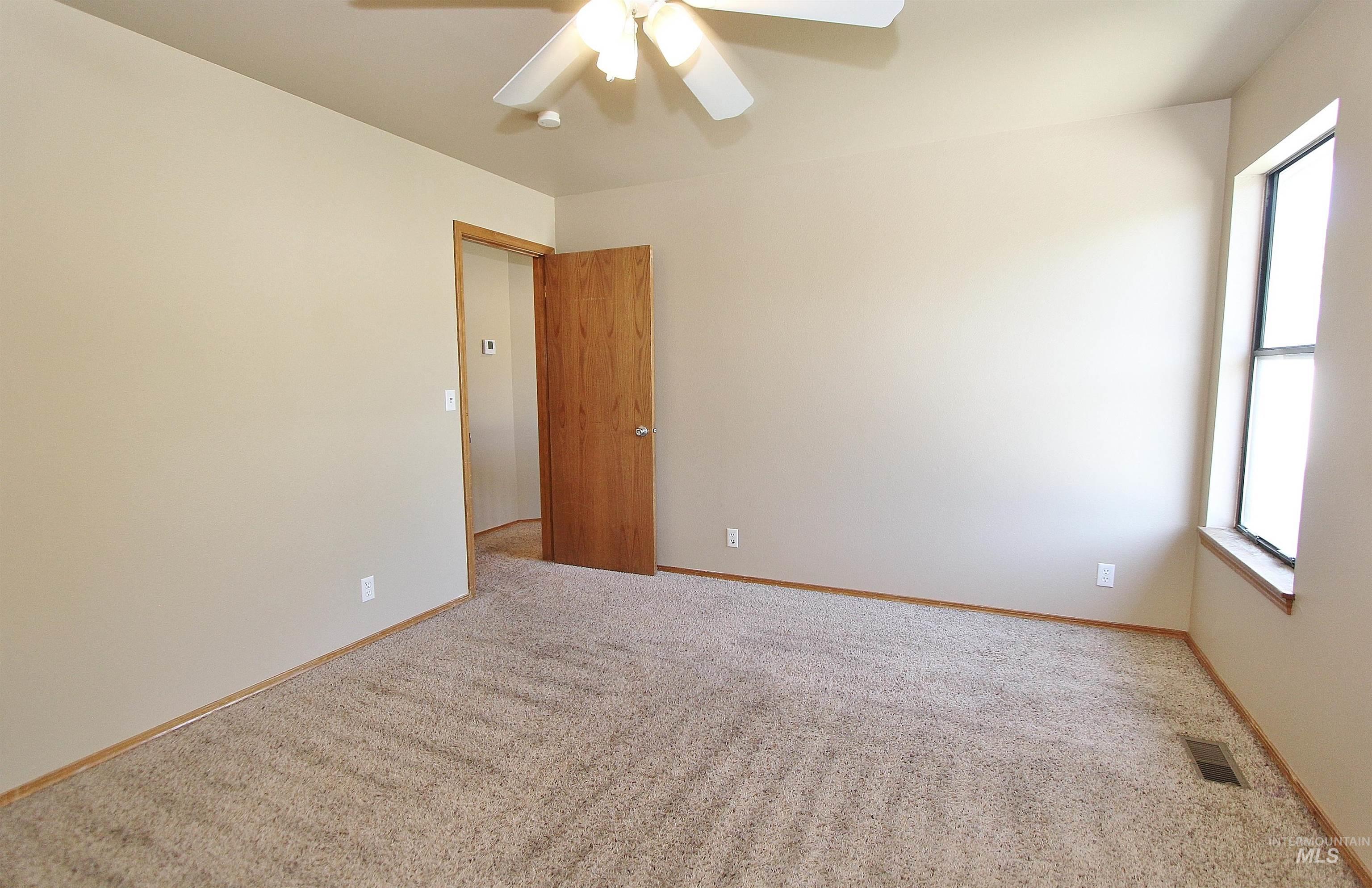 1958 S Division Ave, Boise, Idaho 83706, 3 Bedrooms, 2.5 Bathrooms, Residential For Sale, Price $425,000,MLS 98987961