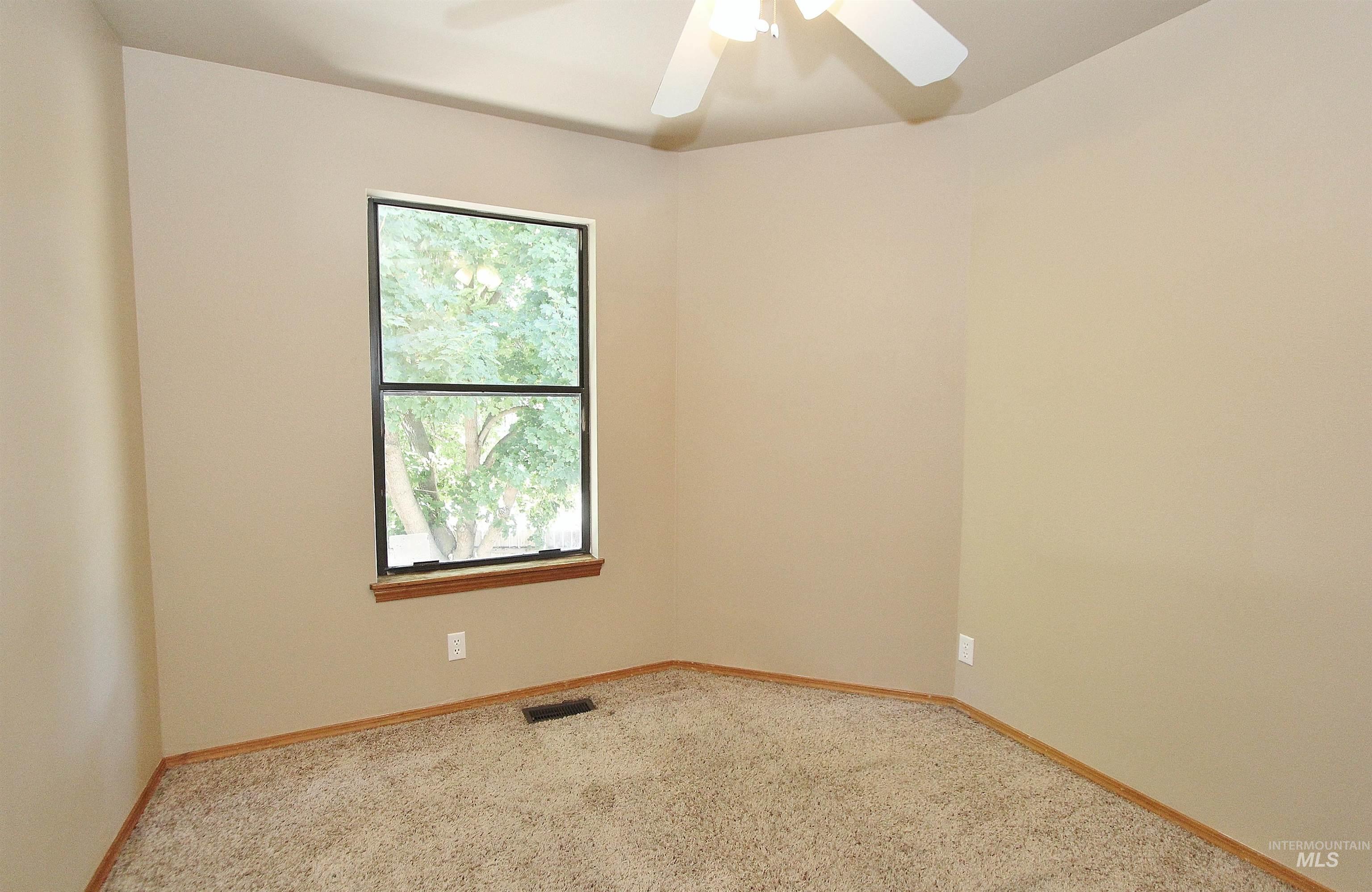 1958 S Division Ave, Boise, Idaho 83706, 3 Bedrooms, 2.5 Bathrooms, Residential For Sale, Price $425,000,MLS 98987961