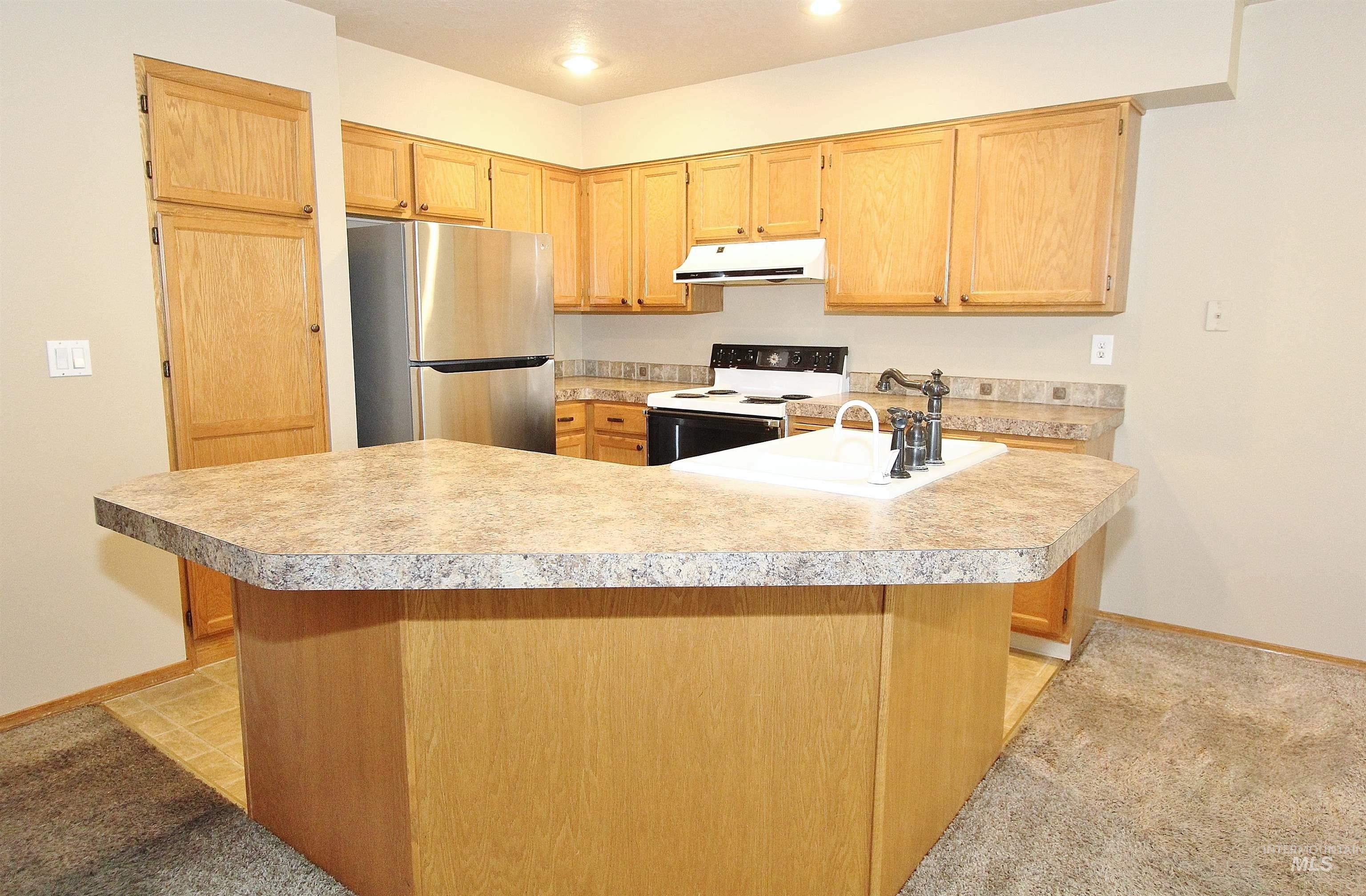 1958 S Division Ave, Boise, Idaho 83706, 3 Bedrooms, 2.5 Bathrooms, Residential For Sale, Price $425,000,MLS 98987961