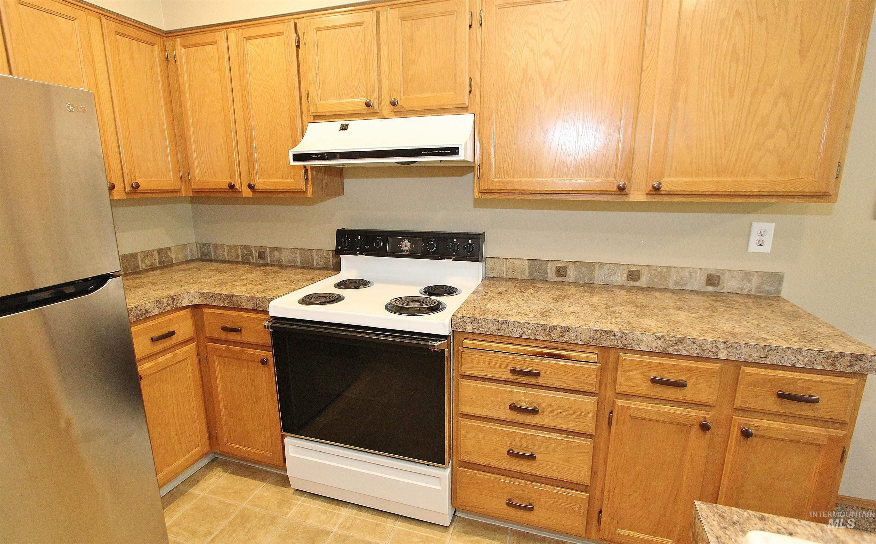 1958 S Division Ave, Boise, Idaho 83706, 3 Bedrooms, 2.5 Bathrooms, Residential For Sale, Price $425,000,MLS 98987961