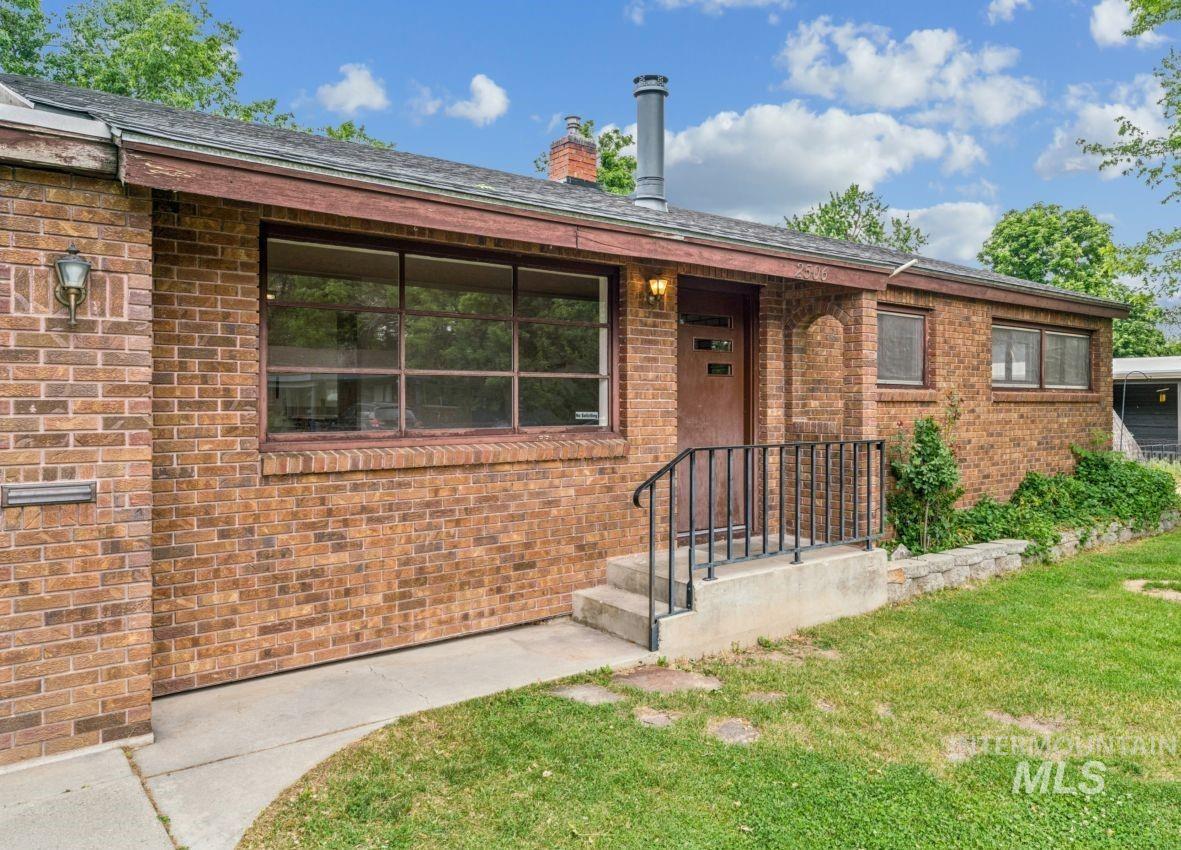 2506 W Ona Street, Boise, Idaho 83705-3531, 2 Bedrooms, 1 Bathroom, Residential For Sale, Price $334,900, 98987962