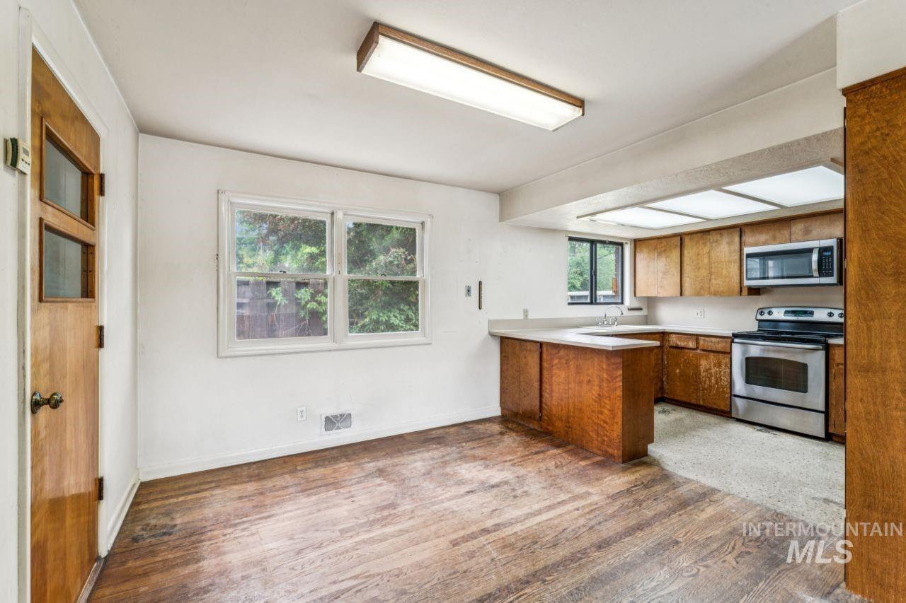 2506 W Ona Street, Boise, Idaho 83705-3531, 2 Bedrooms, 1 Bathroom, Residential For Sale, Price $334,900, 98987962