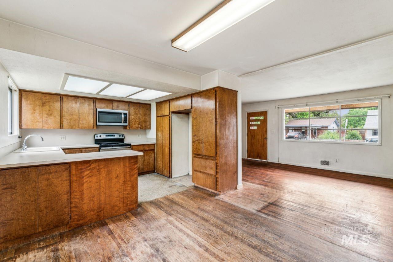 2506 W Ona Street, Boise, Idaho 83705-3531, 2 Bedrooms, 1 Bathroom, Residential For Sale, Price $334,900, 98987962