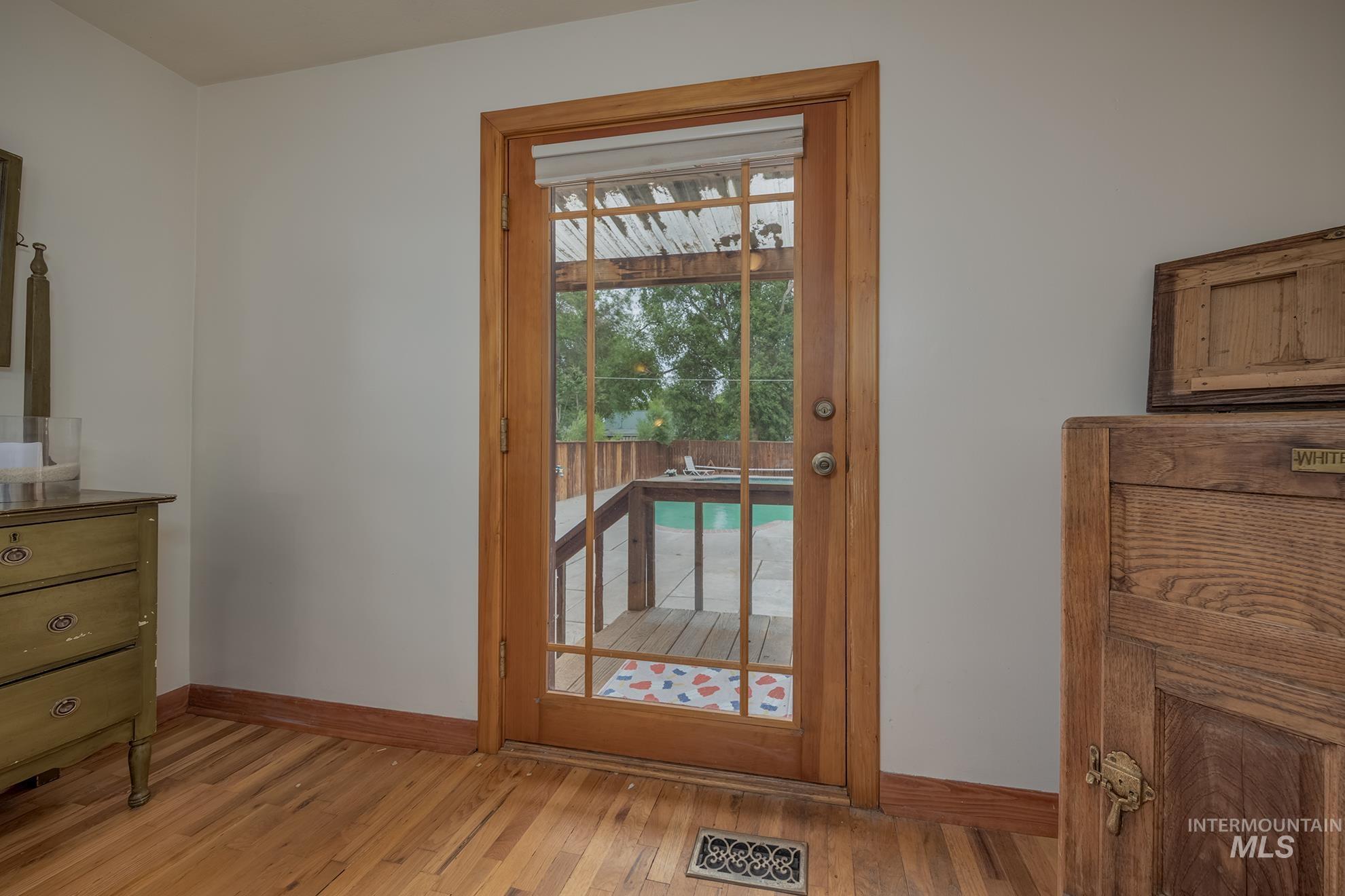 526 Clark St S, Vale, Oregon 97918, 4 Bedrooms, 1.5 Bathrooms, Residential For Sale, Price $319,000, 98987966