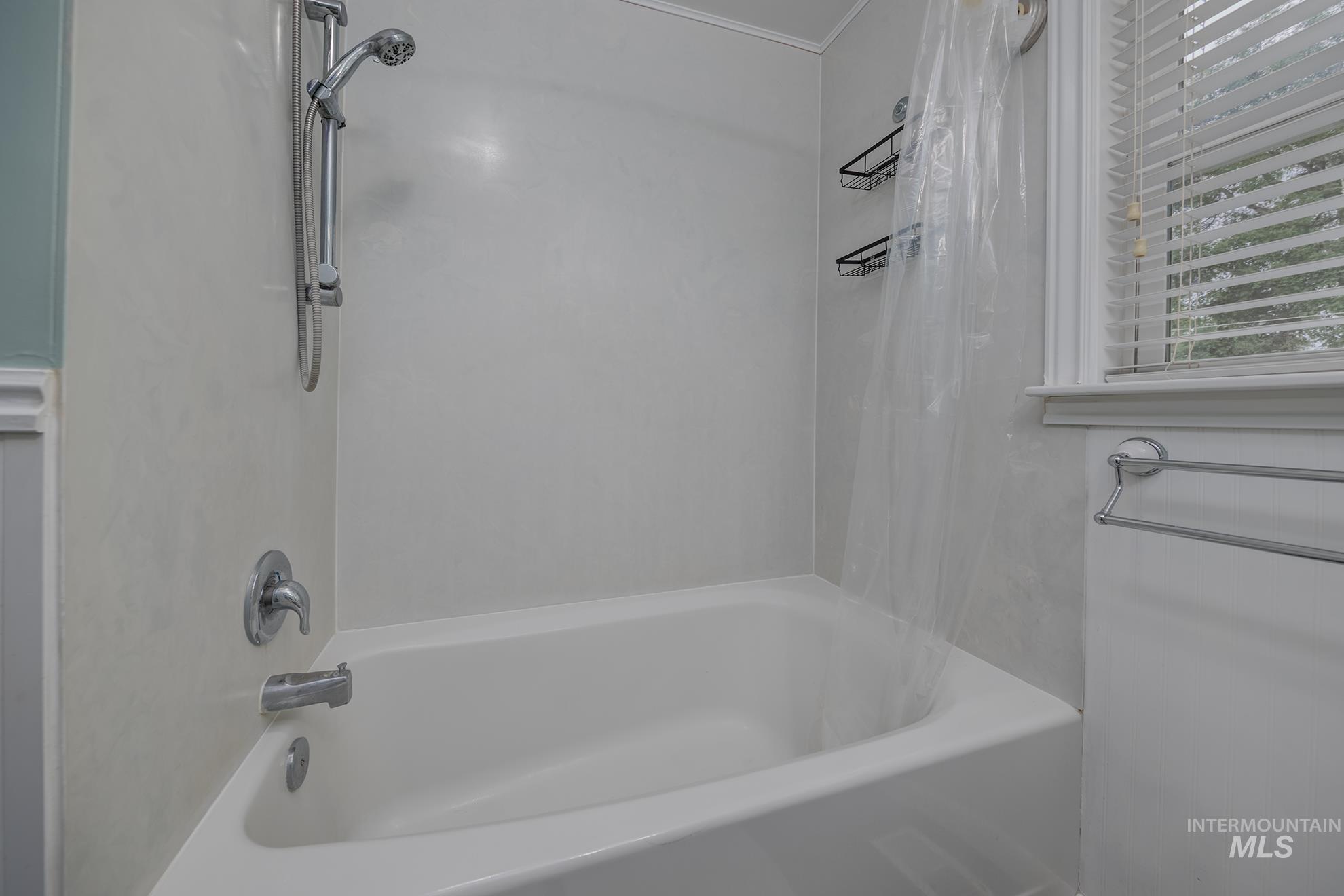 526 Clark St S, Vale, Oregon 97918, 4 Bedrooms, 1.5 Bathrooms, Residential For Sale, Price $319,000, 98987966