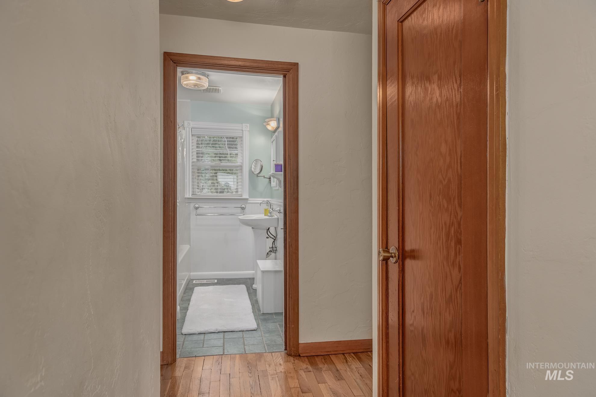 526 Clark St S, Vale, Oregon 97918, 4 Bedrooms, 1.5 Bathrooms, Residential For Sale, Price $319,000, 98987966