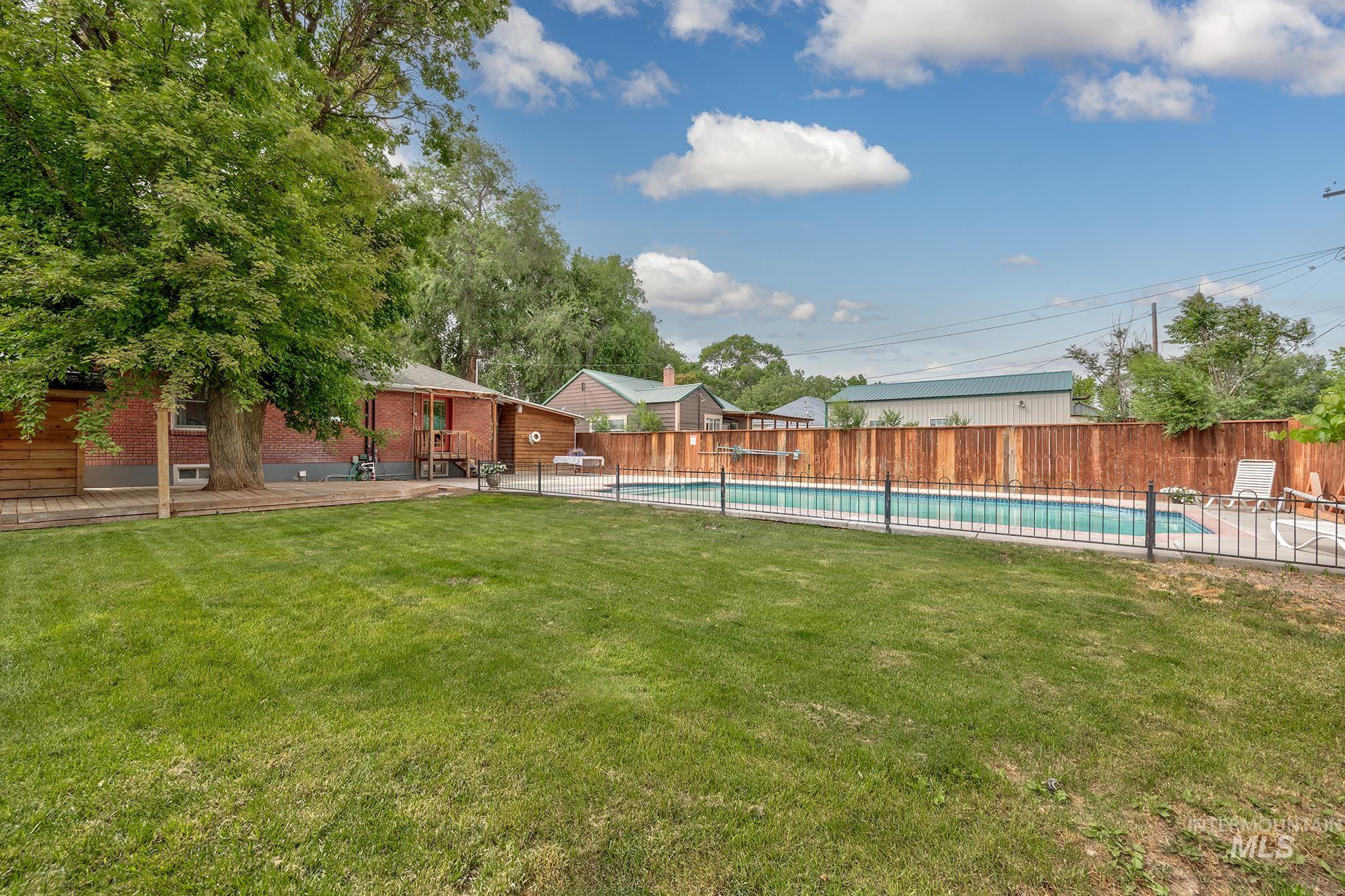 526 Clark St S, Vale, Oregon 97918, 4 Bedrooms, 1.5 Bathrooms, Residential For Sale, Price $319,000, 98987966