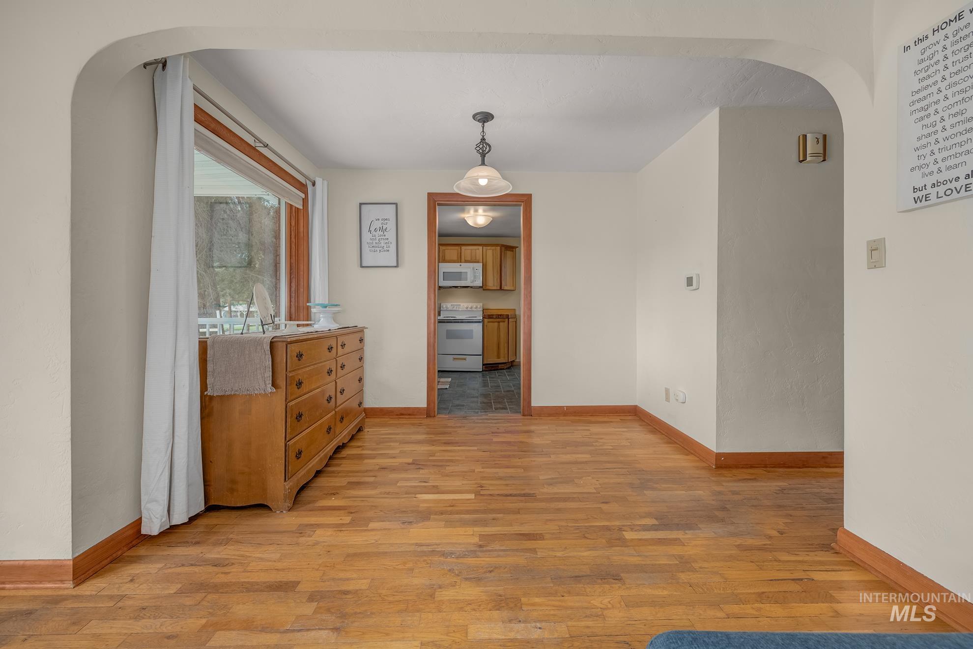 526 Clark St S, Vale, Oregon 97918, 4 Bedrooms, 1.5 Bathrooms, Residential For Sale, Price $319,000, 98987966