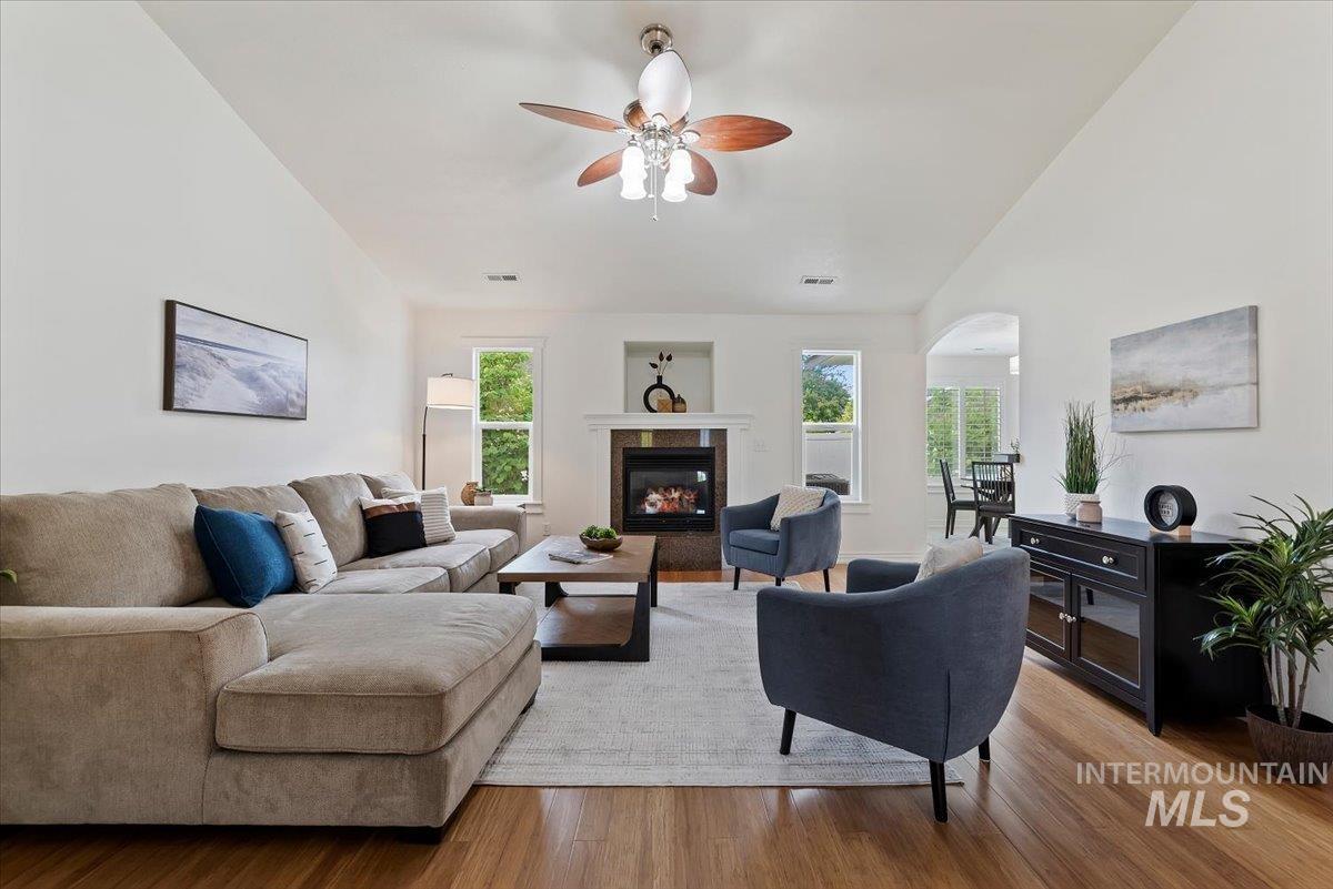 1827 West Creek Ct, Nampa, Idaho 83686, 4 Bedrooms, 3 Bathrooms, Residential For Sale, Price $499,900, 98987967