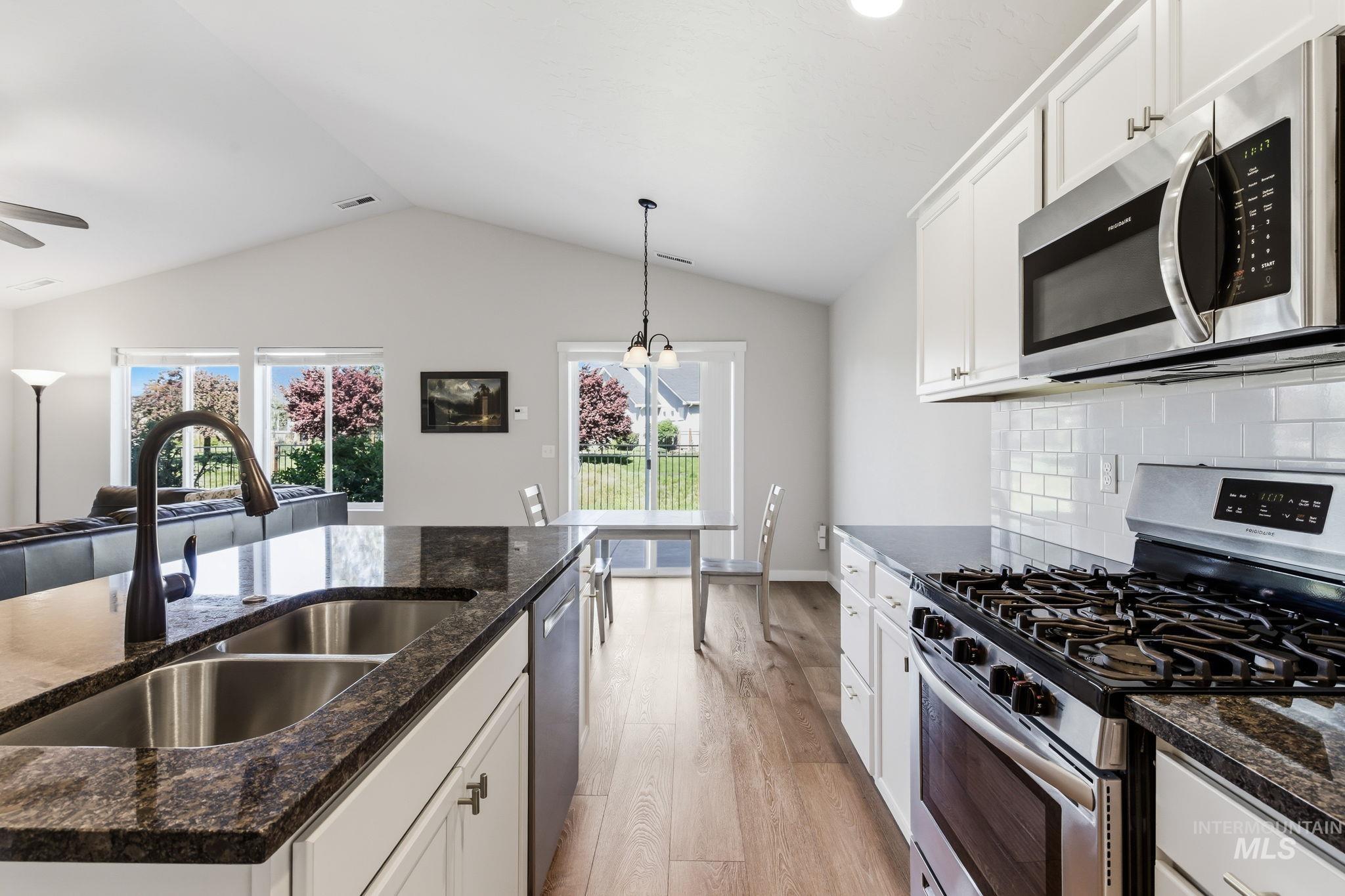 5934 W Hamm Ln, Eagle, Idaho 83616, 3 Bedrooms, 2 Bathrooms, Residential For Sale, Price $544,900, 98987969