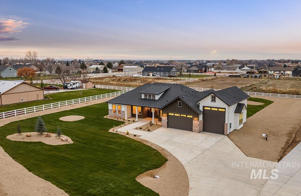 7786 Minam Dr, Middleton, Idaho 83644, 4 Bedrooms, 2.5 Bathrooms, Residential For Sale, Price $994,990, 98987977