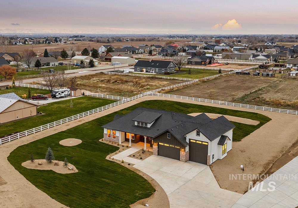 7786 Minam Dr, Middleton, Idaho 83644, 4 Bedrooms, 2.5 Bathrooms, Residential For Sale, Price $994,990, 98987977