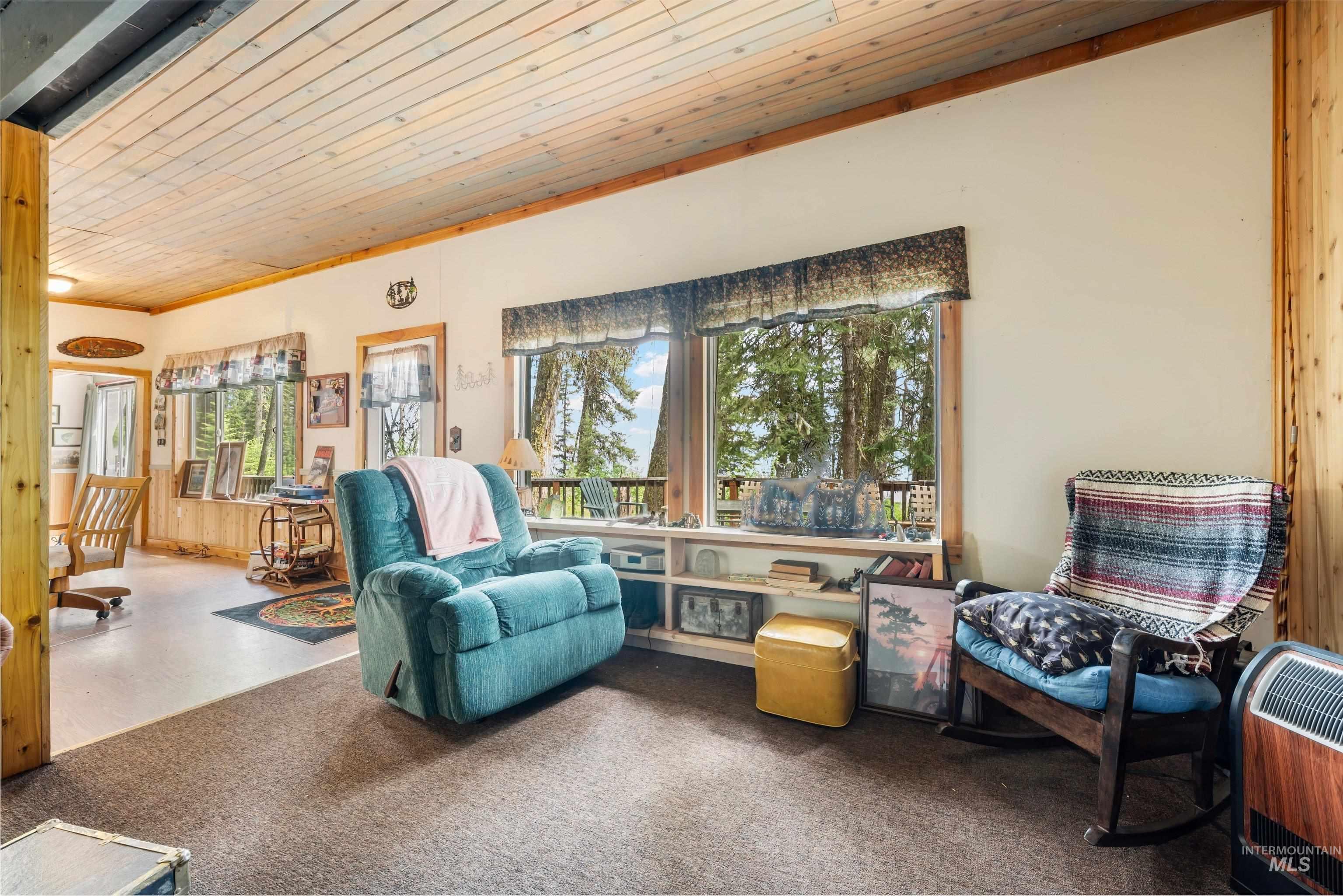 24 Pats Lane, Cascade, Idaho 83611, 1 Bedroom, 1 Bathroom, Residential For Sale, Price $300,000, 98987981