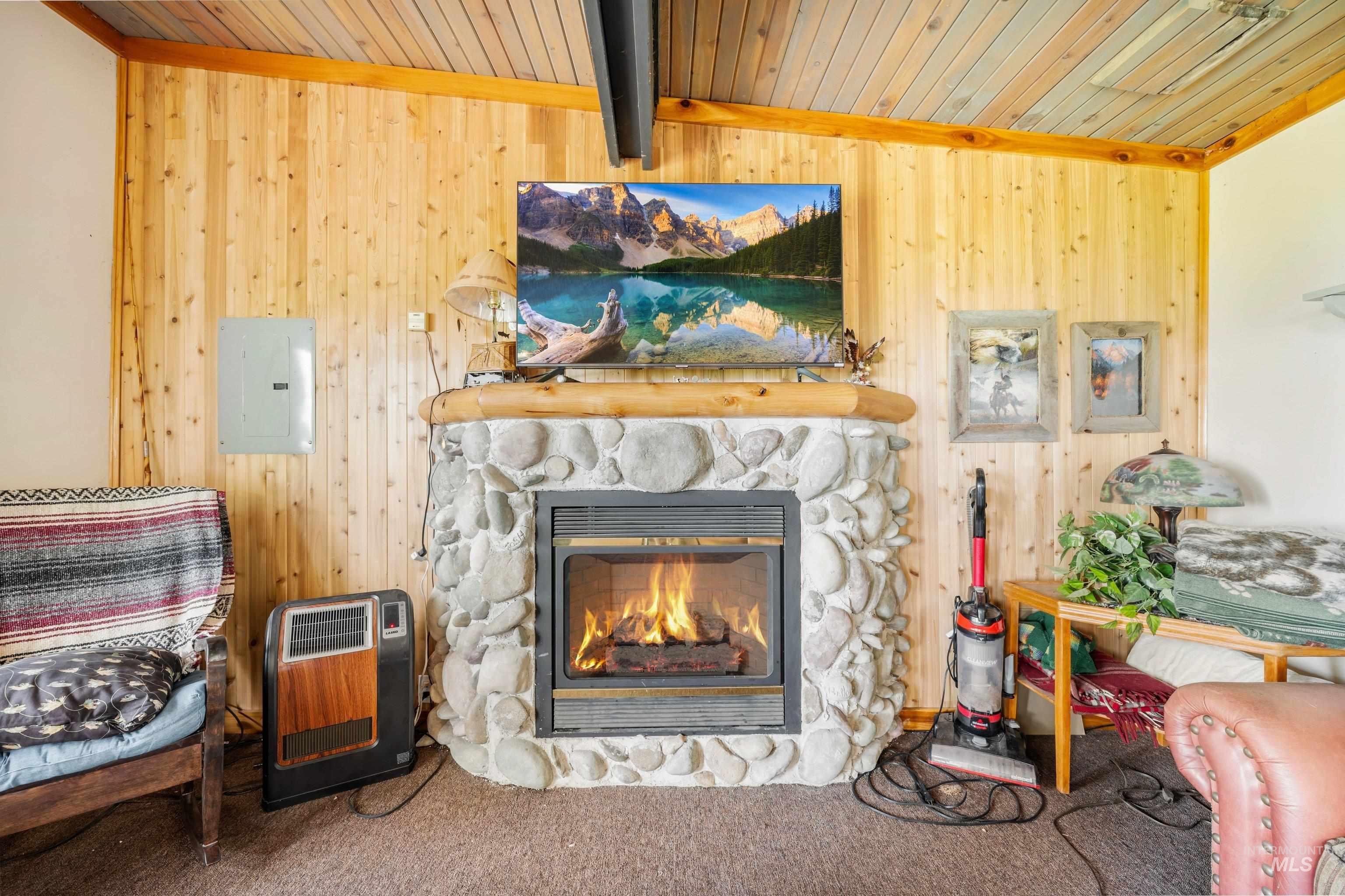 24 Pats Lane, Cascade, Idaho 83611, 1 Bedroom, 1 Bathroom, Residential For Sale, Price $300,000, 98987981