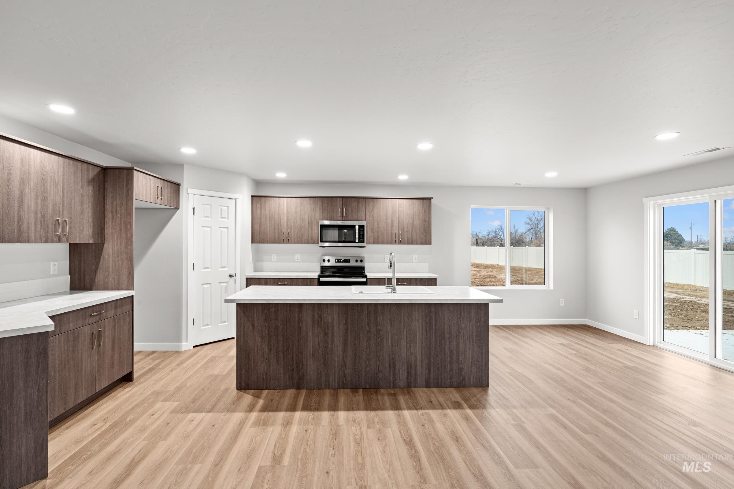 7091 E Marble Springs Dr, Nampa, Idaho 83687, 4 Bedrooms, 3 Bathrooms, Residential For Sale, Price $589,990, 98987985
