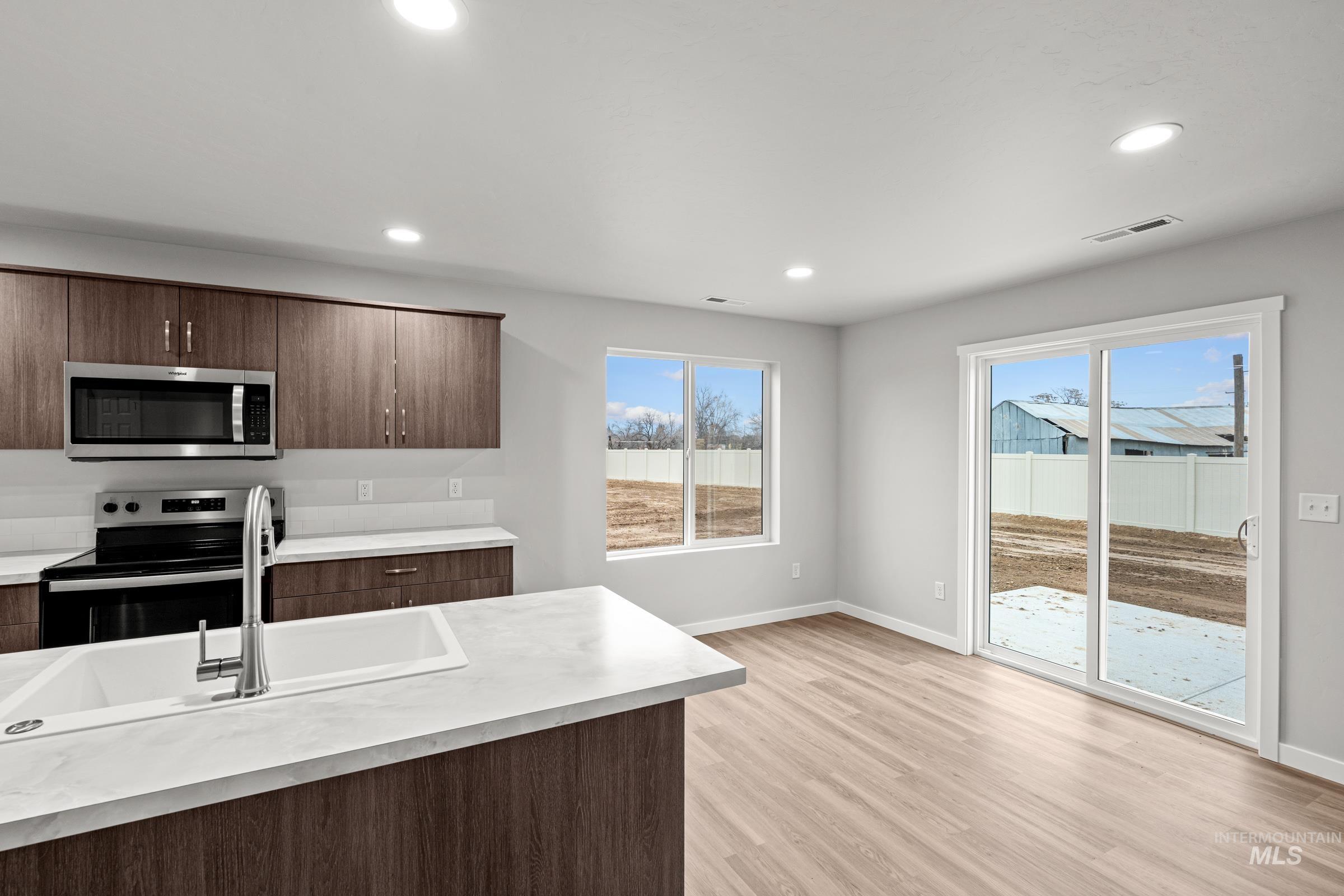 7091 E Marble Springs Dr, Nampa, Idaho 83687, 4 Bedrooms, 3 Bathrooms, Residential For Sale, Price $589,990, 98987985