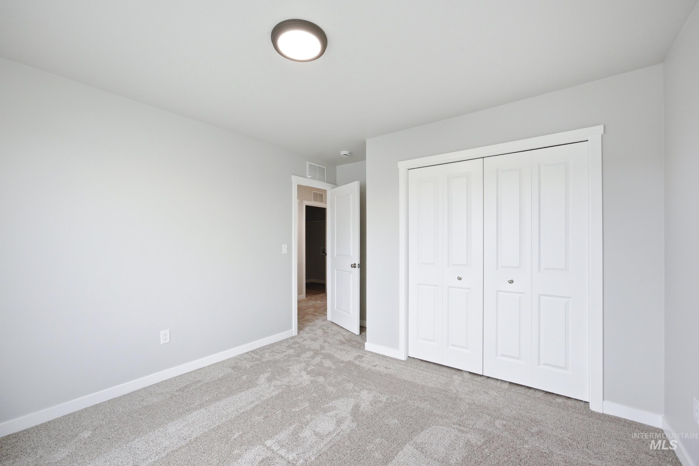 2984 W Animas Creek Dr, Kuna, Idaho 83634, 5 Bedrooms, 3 Bathrooms, Residential For Sale, Price $529,990,MLS 98987990