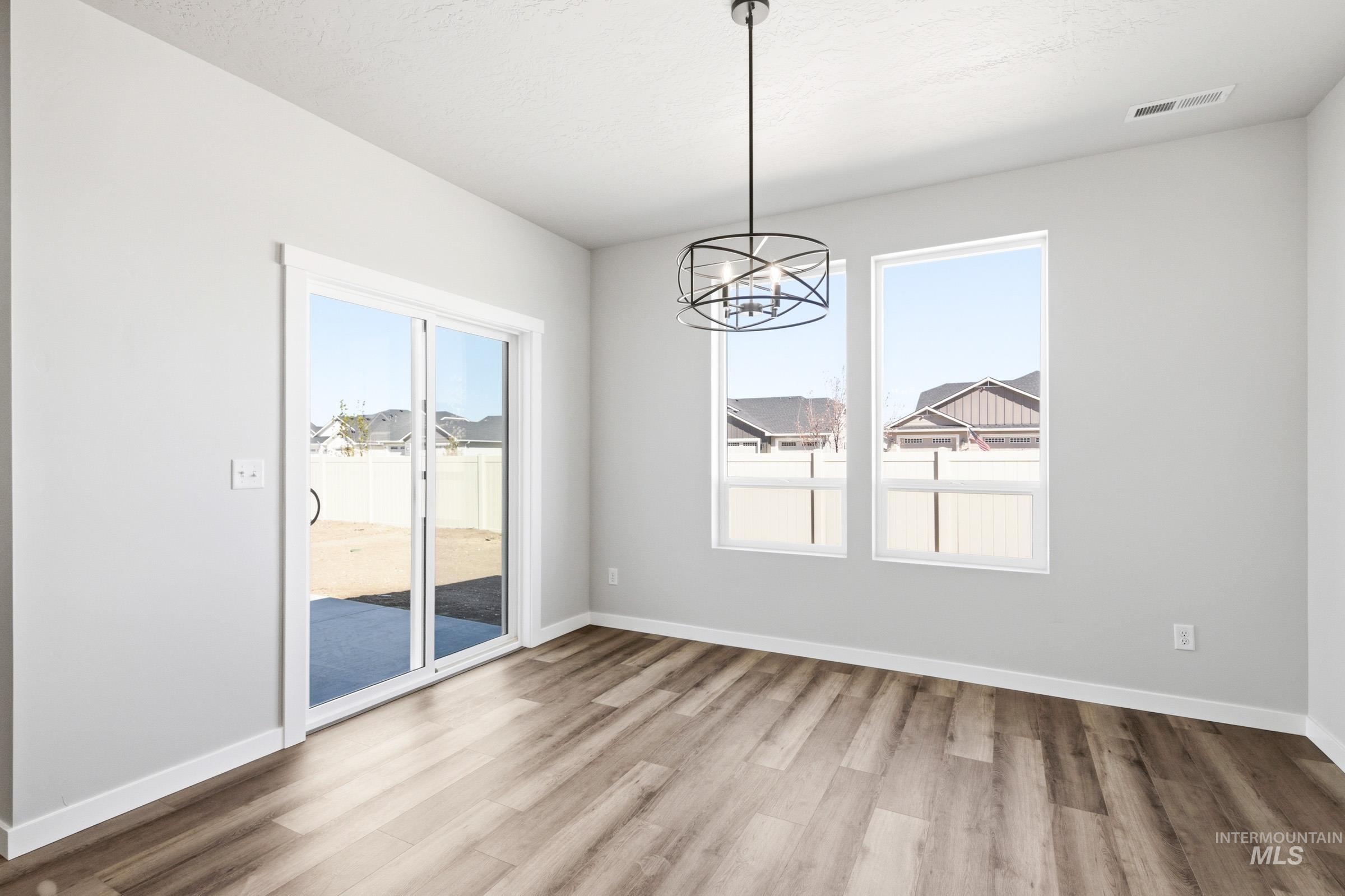 4304 E Woodmurra St, Meridian, Idaho 83642, 4 Bedrooms, 2 Bathrooms, Residential For Sale, Price $669,990, 98987993