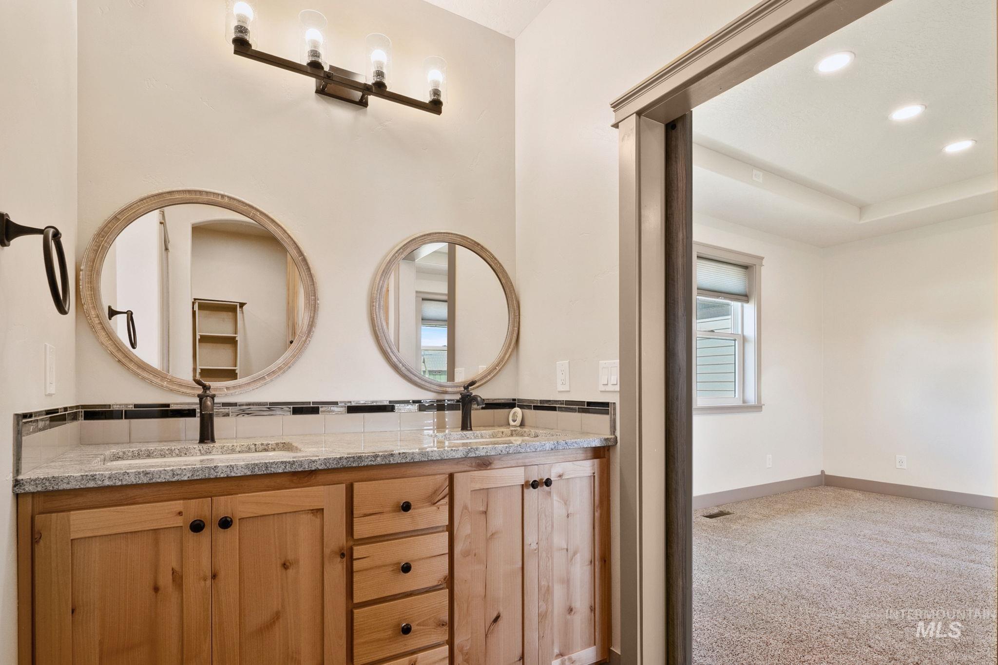 4807 W Little Feather Ln, Eagle, Idaho 83616, 3 Bedrooms, 3 Bathrooms, Residential For Sale, Price $1,699,900, 98987995