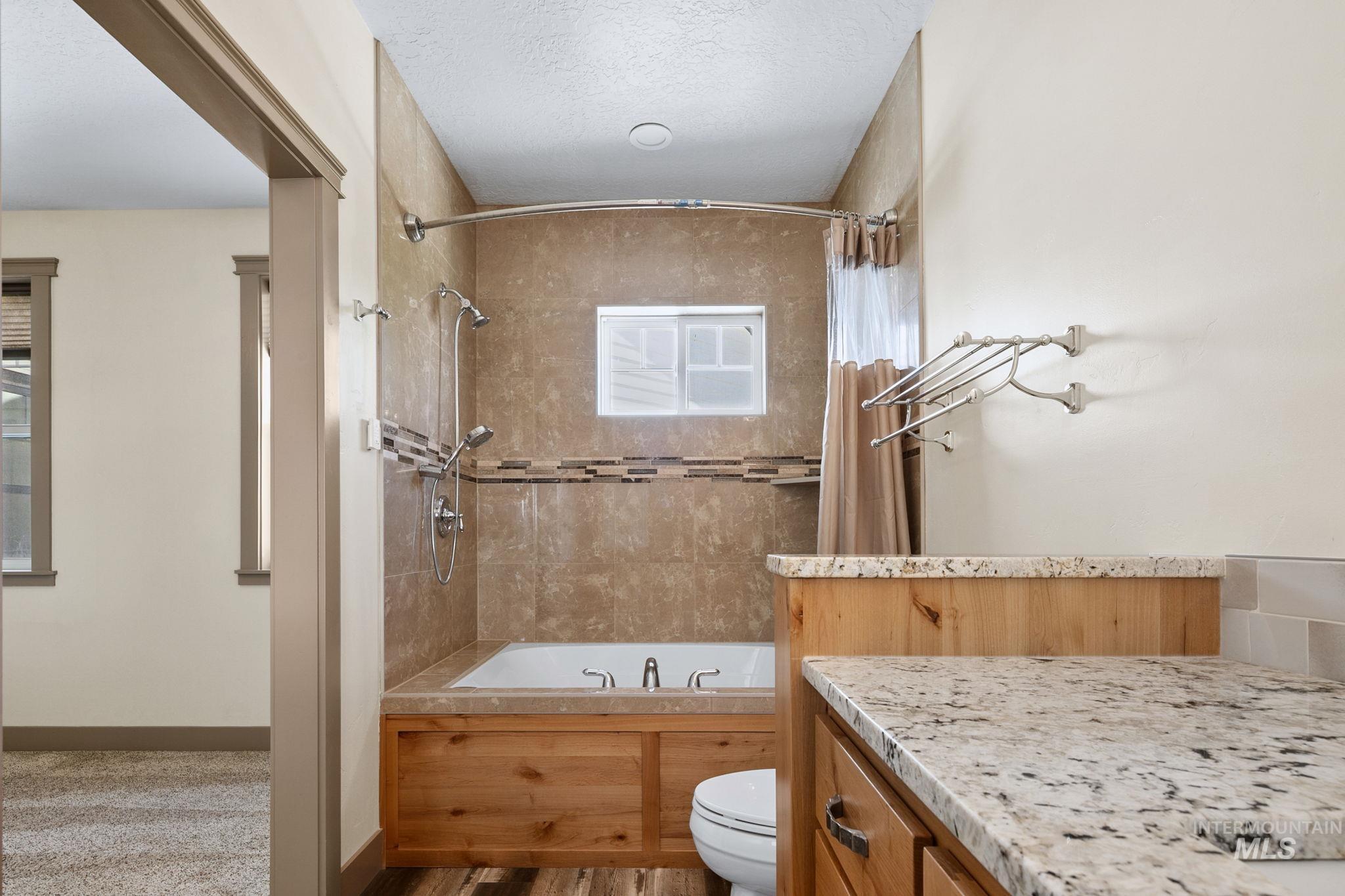 4807 W Little Feather Ln, Eagle, Idaho 83616, 3 Bedrooms, 3 Bathrooms, Residential For Sale, Price $1,699,900, 98987995