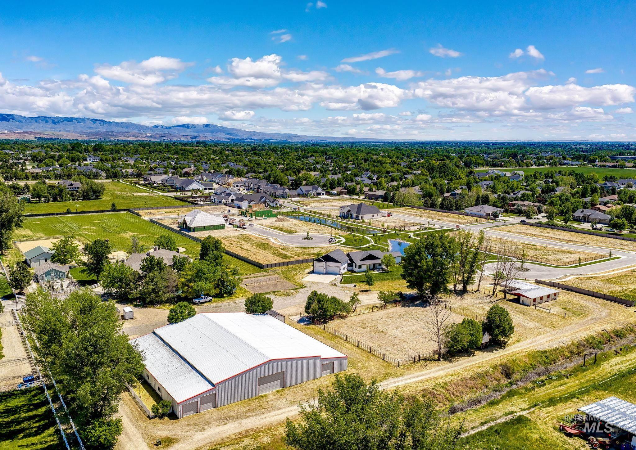 4807 W Little Feather Ln, Eagle, Idaho 83616, 3 Bedrooms, 3 Bathrooms, Residential For Sale, Price $1,699,900, 98987995