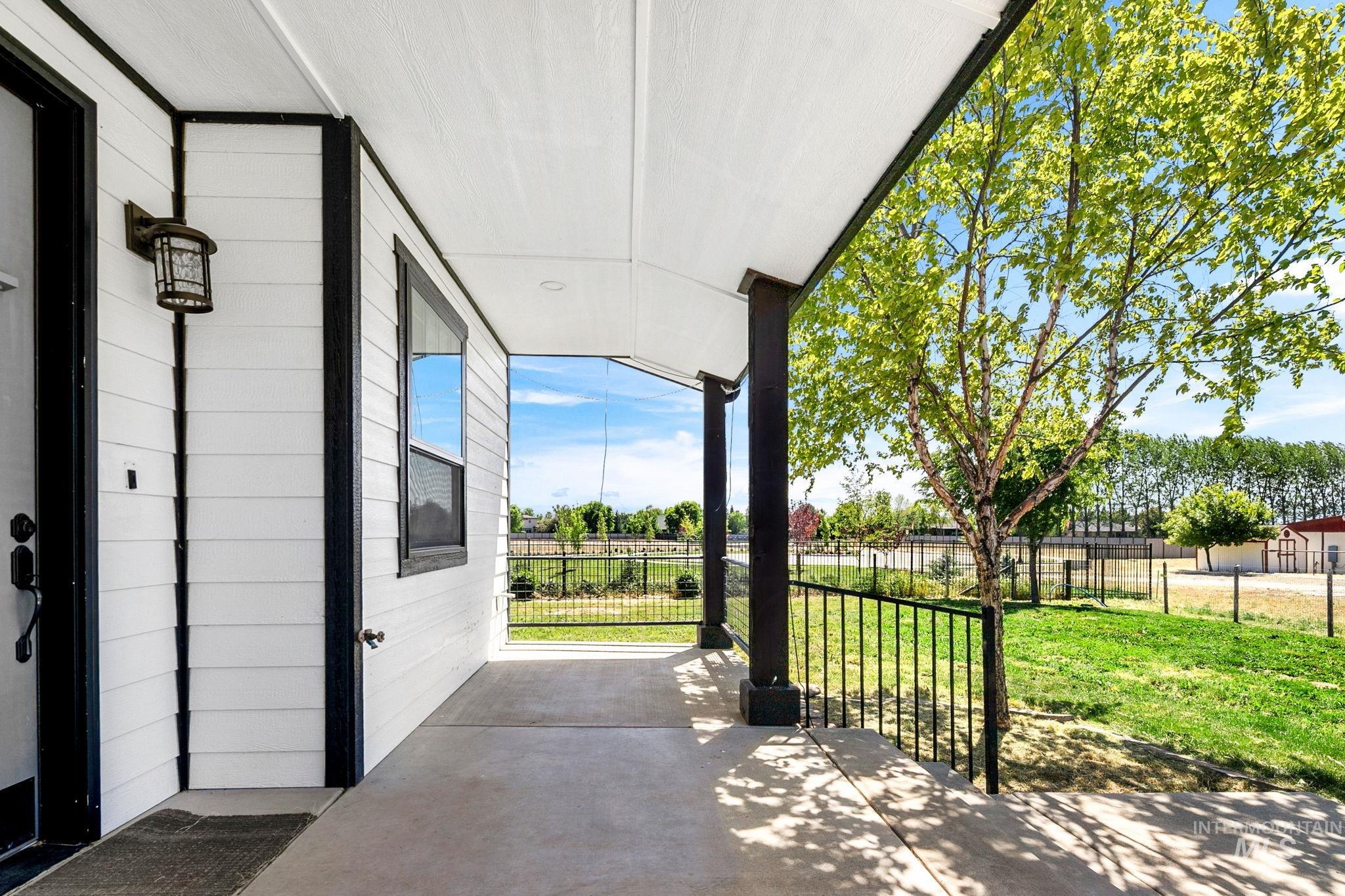 4807 W Little Feather Ln, Eagle, Idaho 83616, 3 Bedrooms, 3 Bathrooms, Residential For Sale, Price $1,699,900, 98987995
