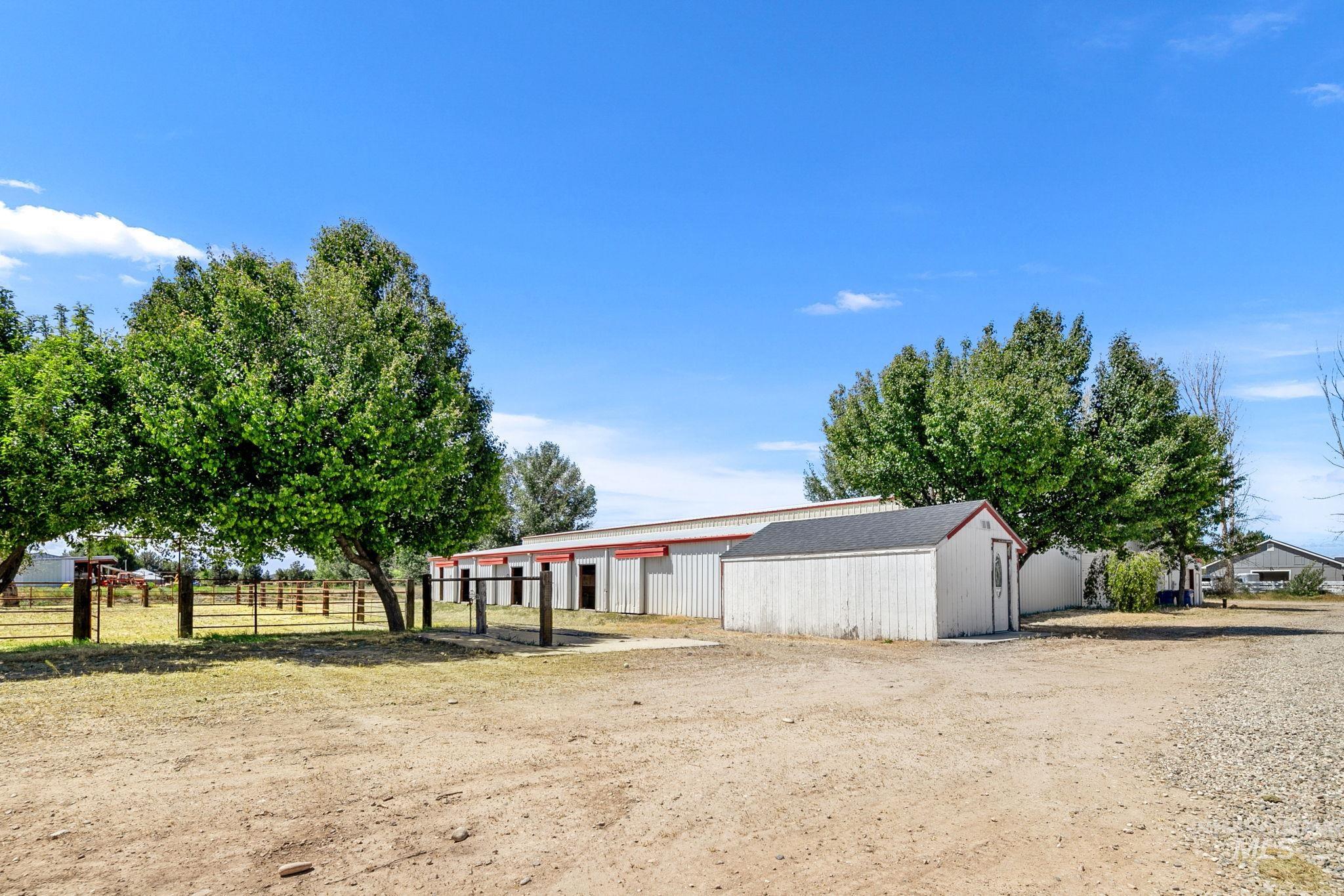 4807 W Little Feather Ln, Eagle, Idaho 83616, 3 Bedrooms, 3 Bathrooms, Residential For Sale, Price $1,699,900, 98987995