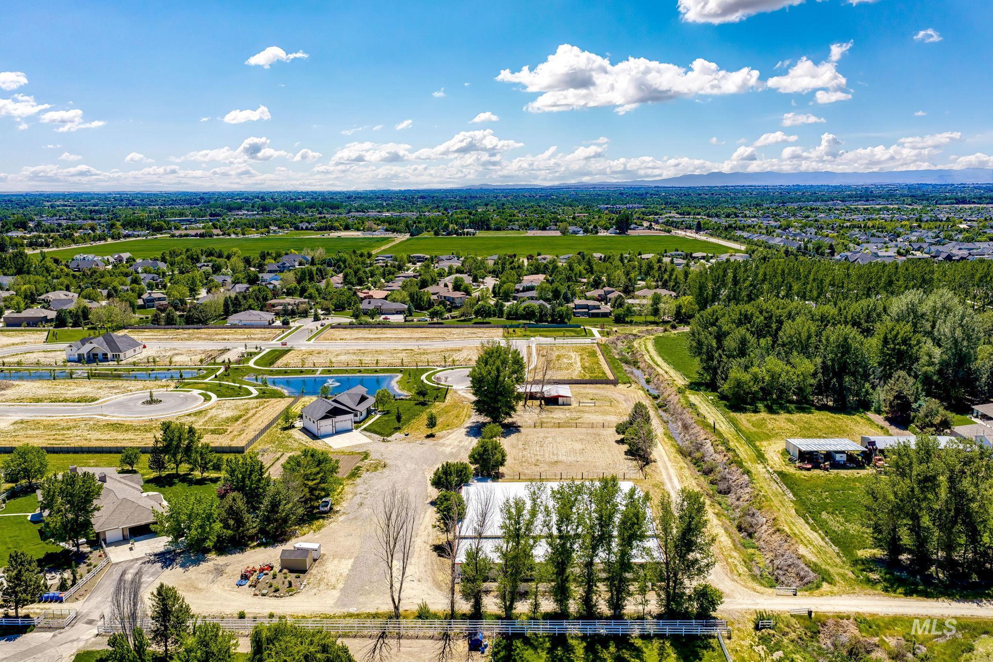 4807 W Little Feather Ln, Eagle, Idaho 83616, 3 Bedrooms, 3 Bathrooms, Residential For Sale, Price $1,699,900, 98987995