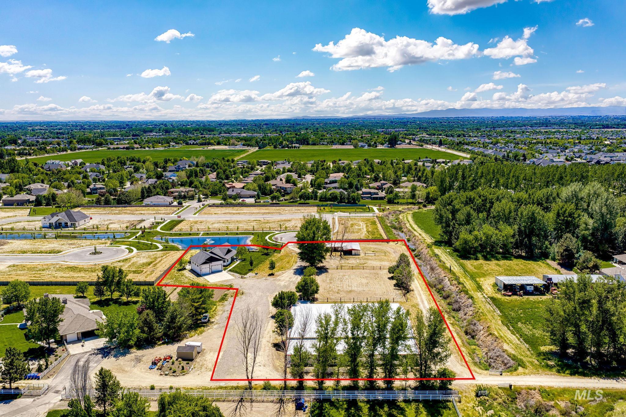 4807 W Little Feather Ln, Eagle, Idaho 83616, 3 Bedrooms, 3 Bathrooms, Residential For Sale, Price $1,699,900, 98987995