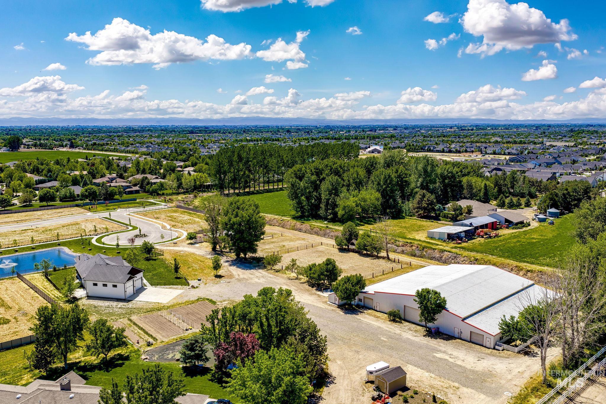 4807 W Little Feather Ln, Eagle, Idaho 83616, 3 Bedrooms, 3 Bathrooms, Residential For Sale, Price $1,699,900, 98987995