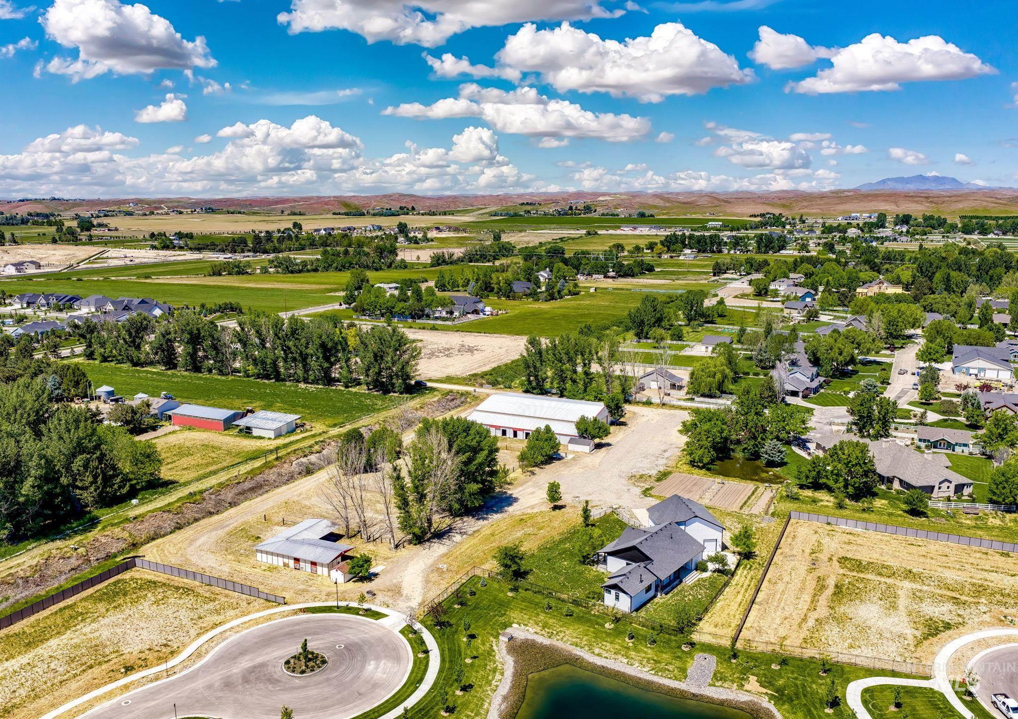 4807 W Little Feather Ln, Eagle, Idaho 83616, 3 Bedrooms, 3 Bathrooms, Residential For Sale, Price $1,699,900, 98987995